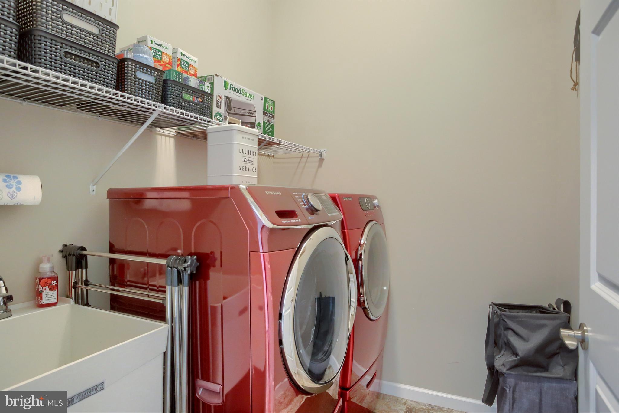 THE MANORS - Residential