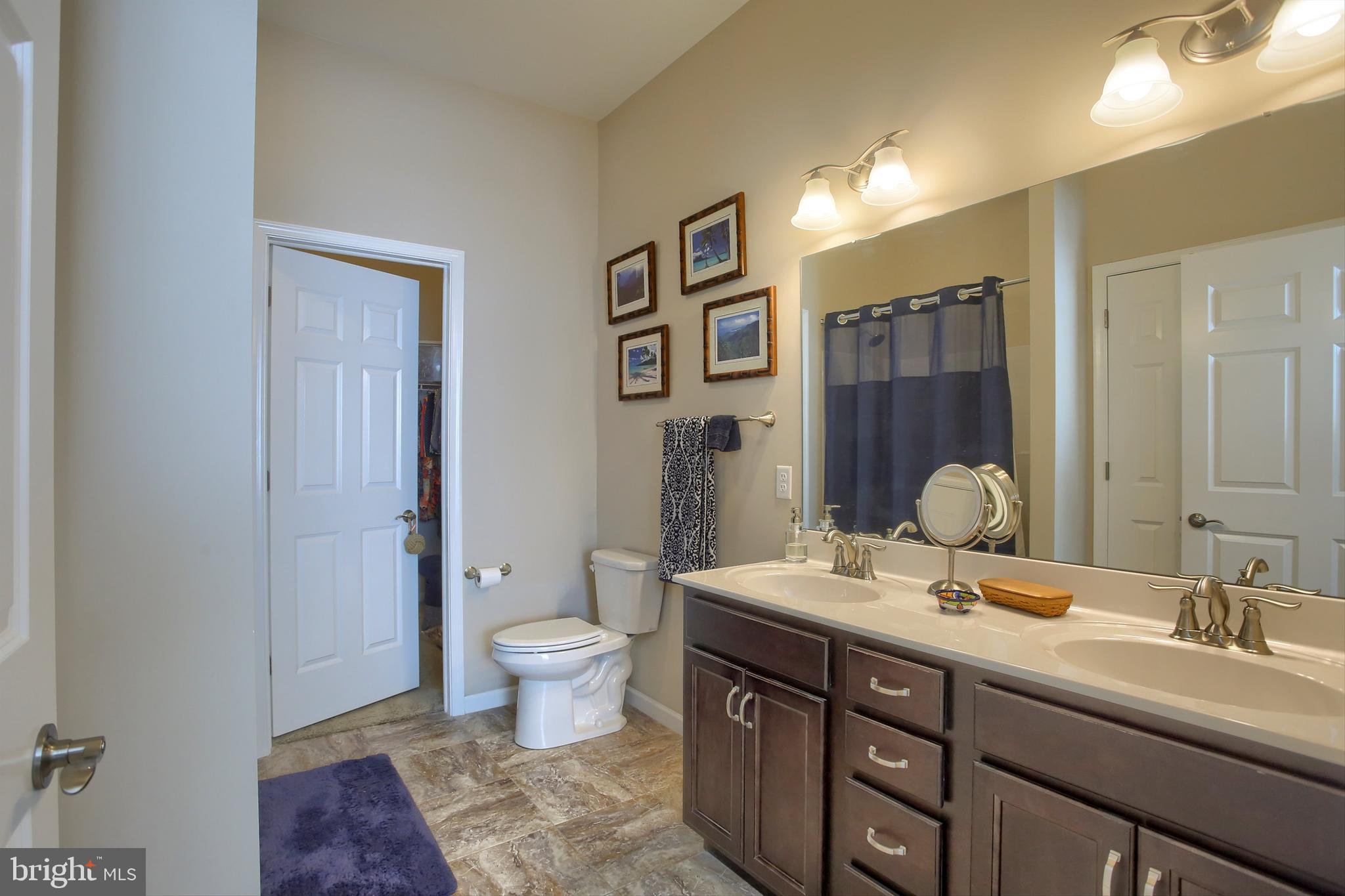 THE MANORS - Residential