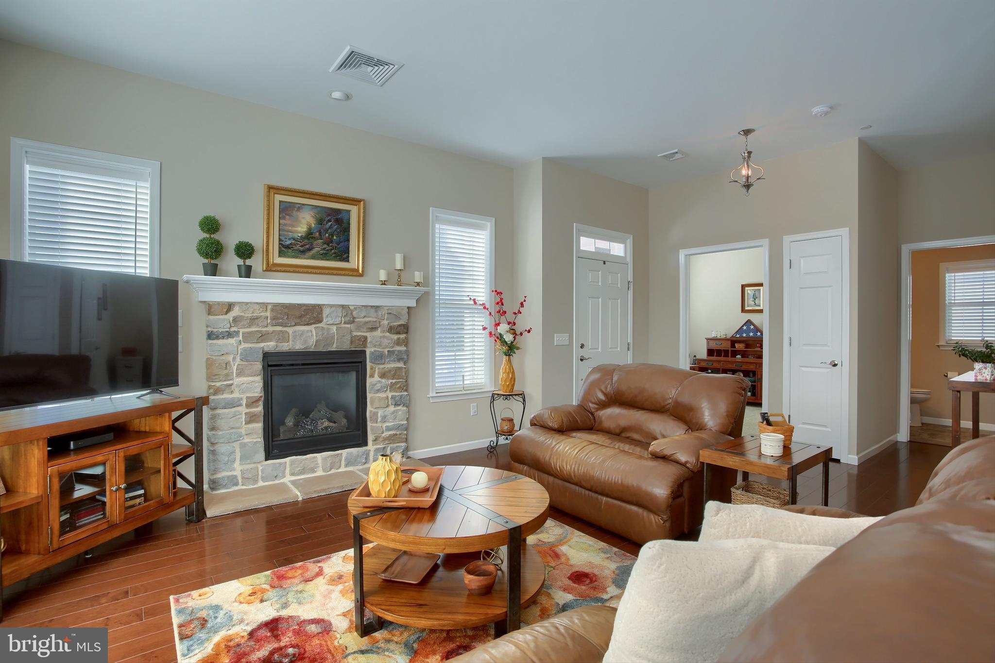 THE MANORS - Residential