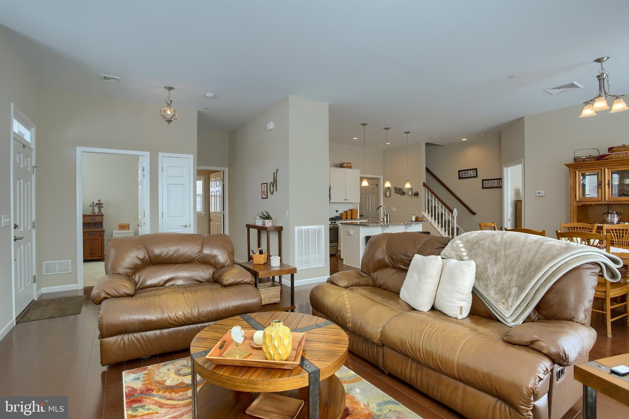 THE MANORS - Residential