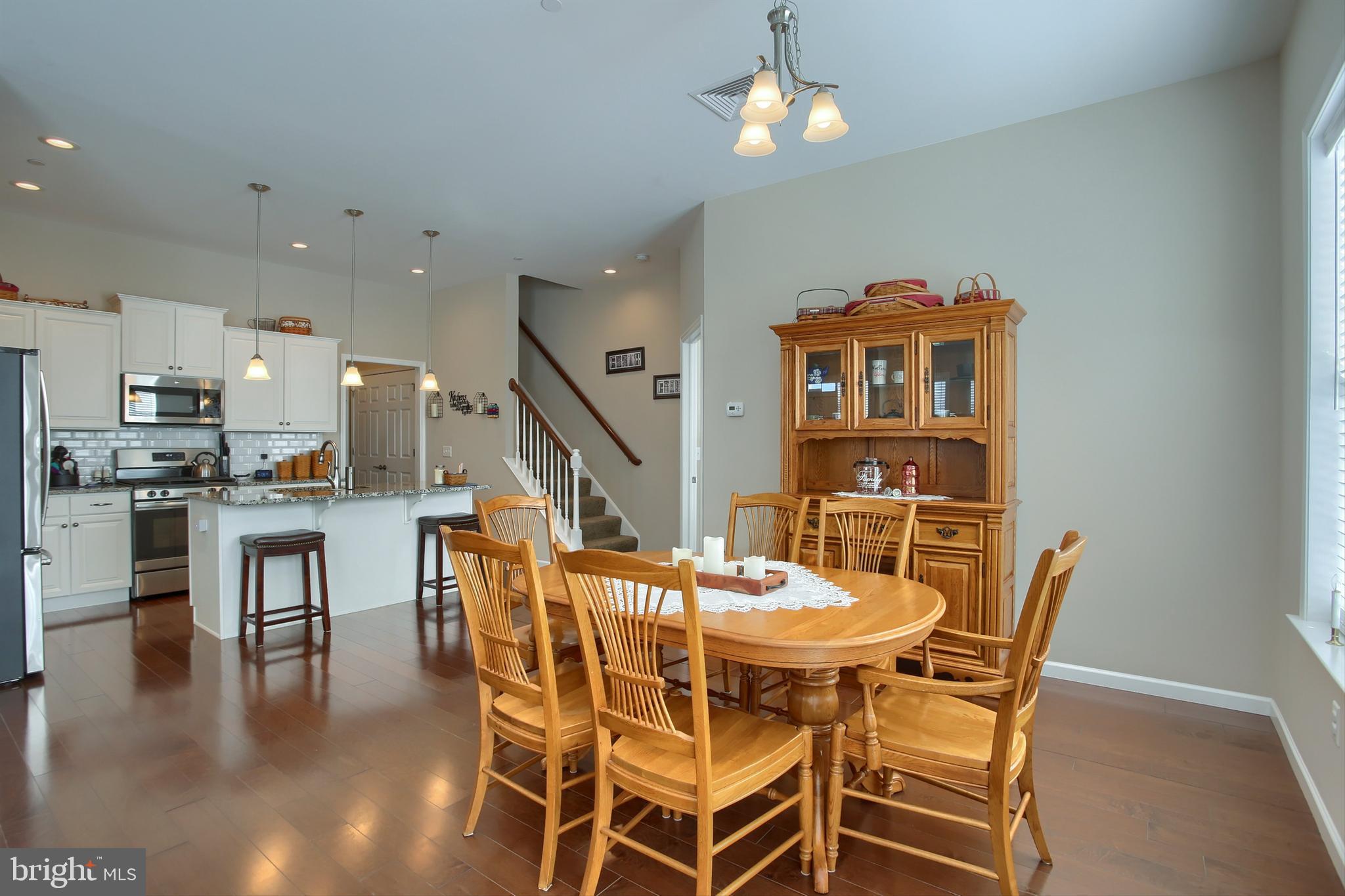 THE MANORS - Residential