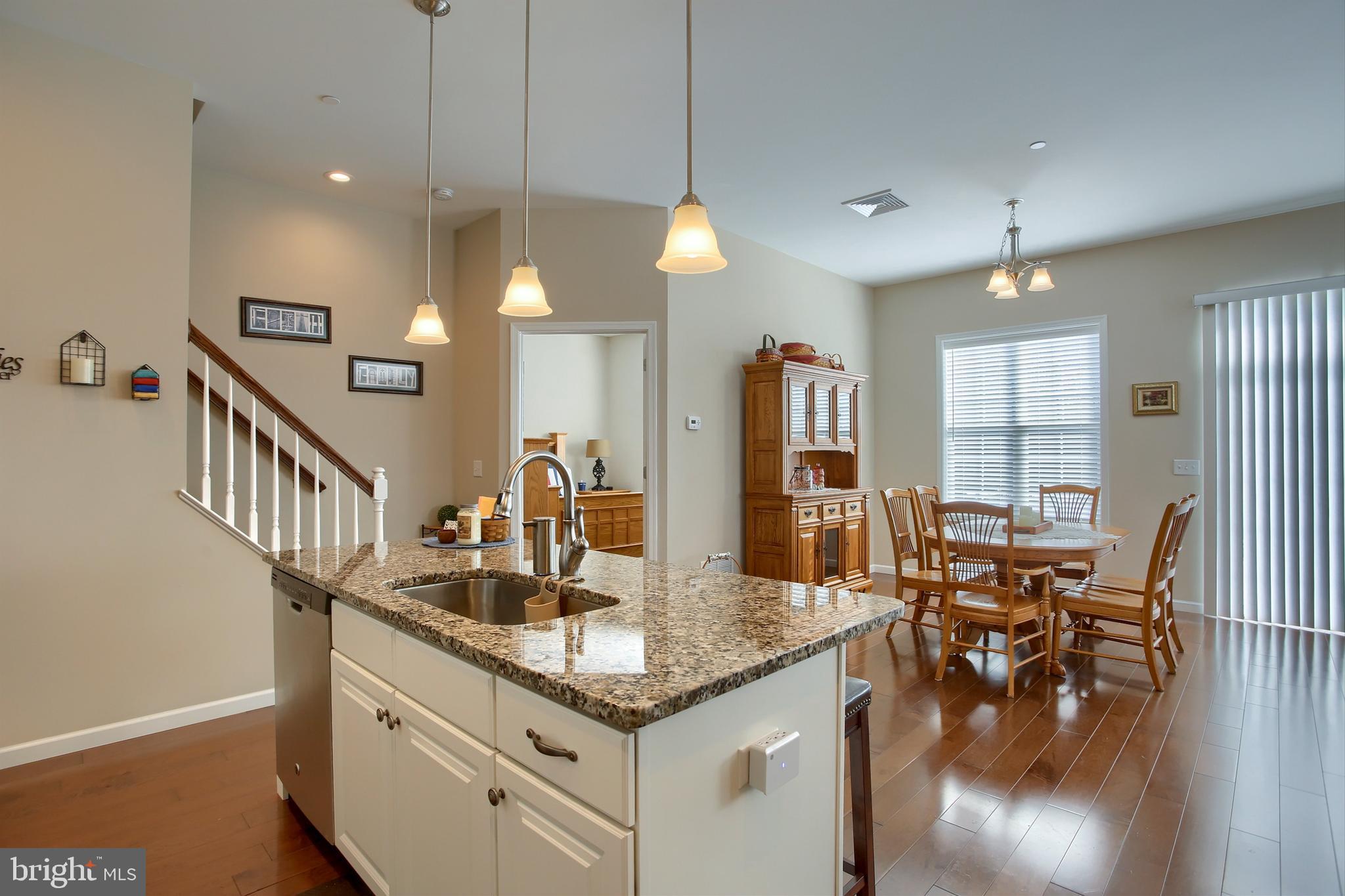 THE MANORS - Residential