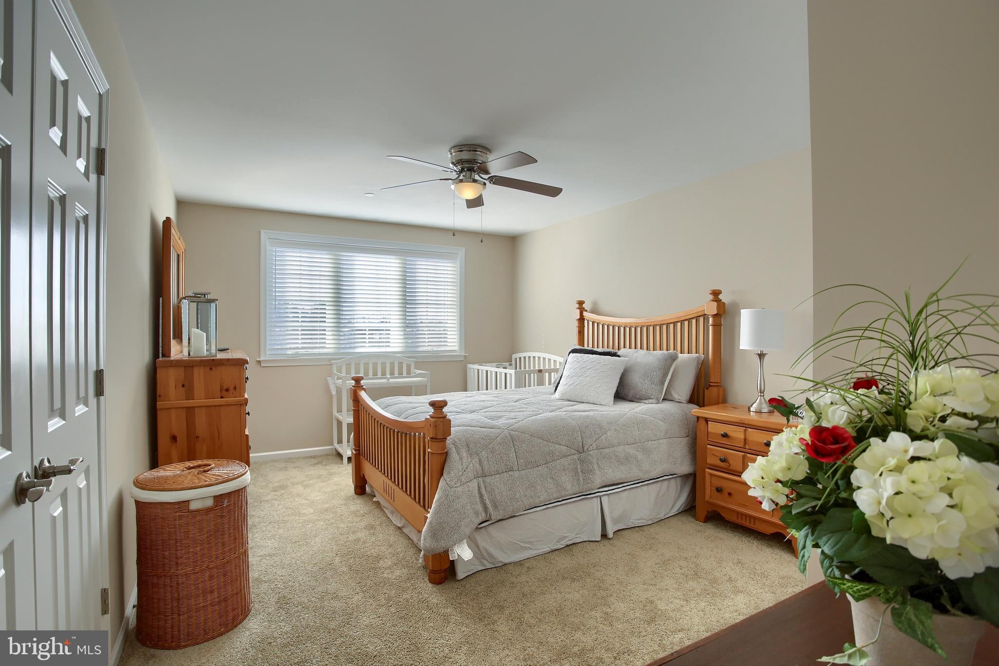 THE MANORS - Residential