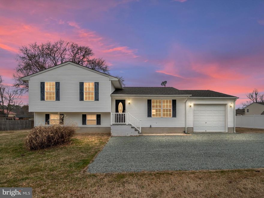 Great flowing home with 4 bedrooms and 2 full bathrooms, (rough in for a 3rd fill bathroom in basement) Home has had some recent updates including painting throughout, stainless steel appliances, refinished hardwood flooring, and new carpet in the bedrooms. This home also comes with a lower level media/recreation room which a great space to watch movies and/or for the kids and family to hang out. Close to 1/2 acre, this property affords the space and ability to host outdoor family gatherings. Schedule your appointment today!