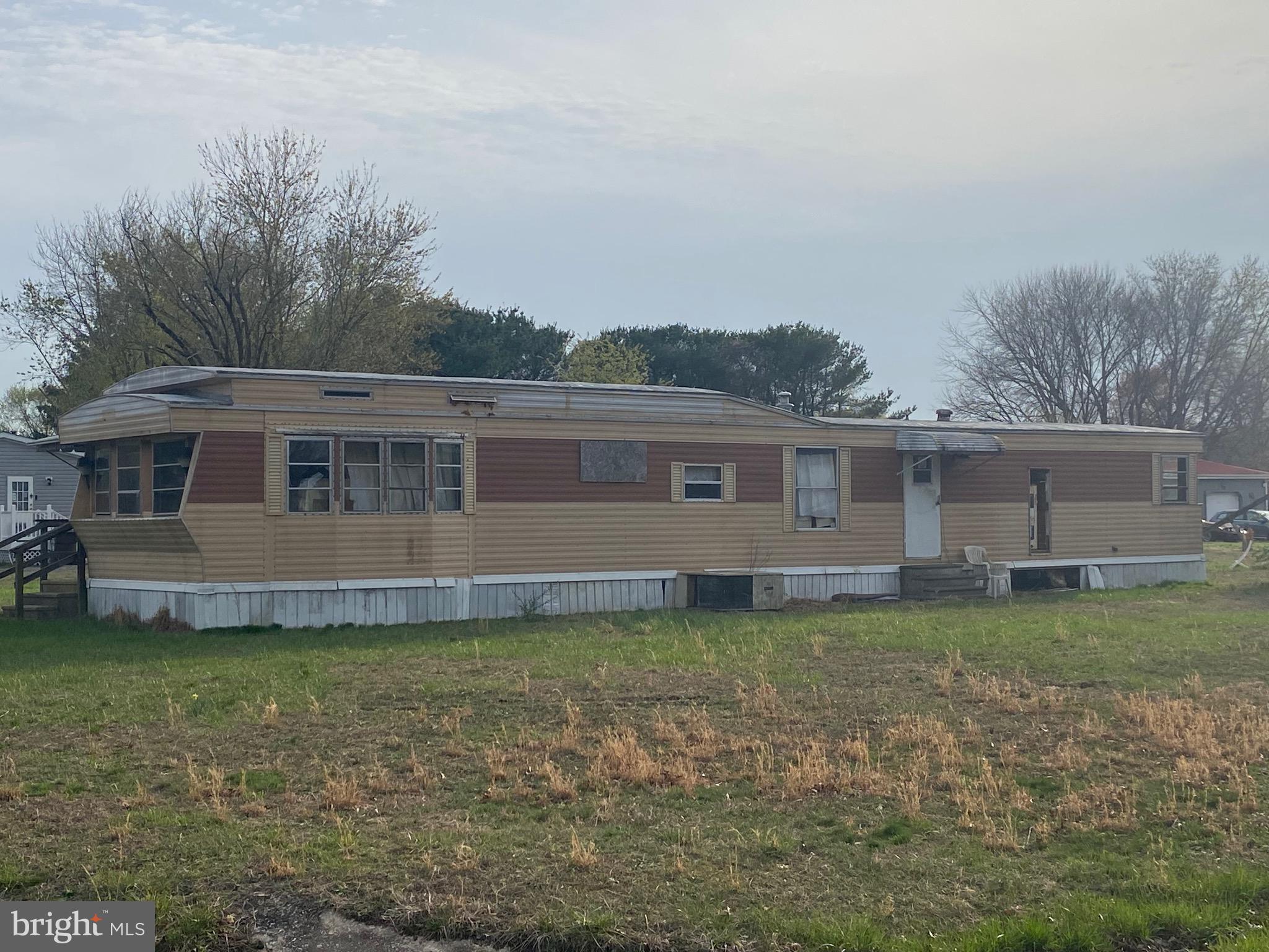 COLONIAL ACRES - Residential