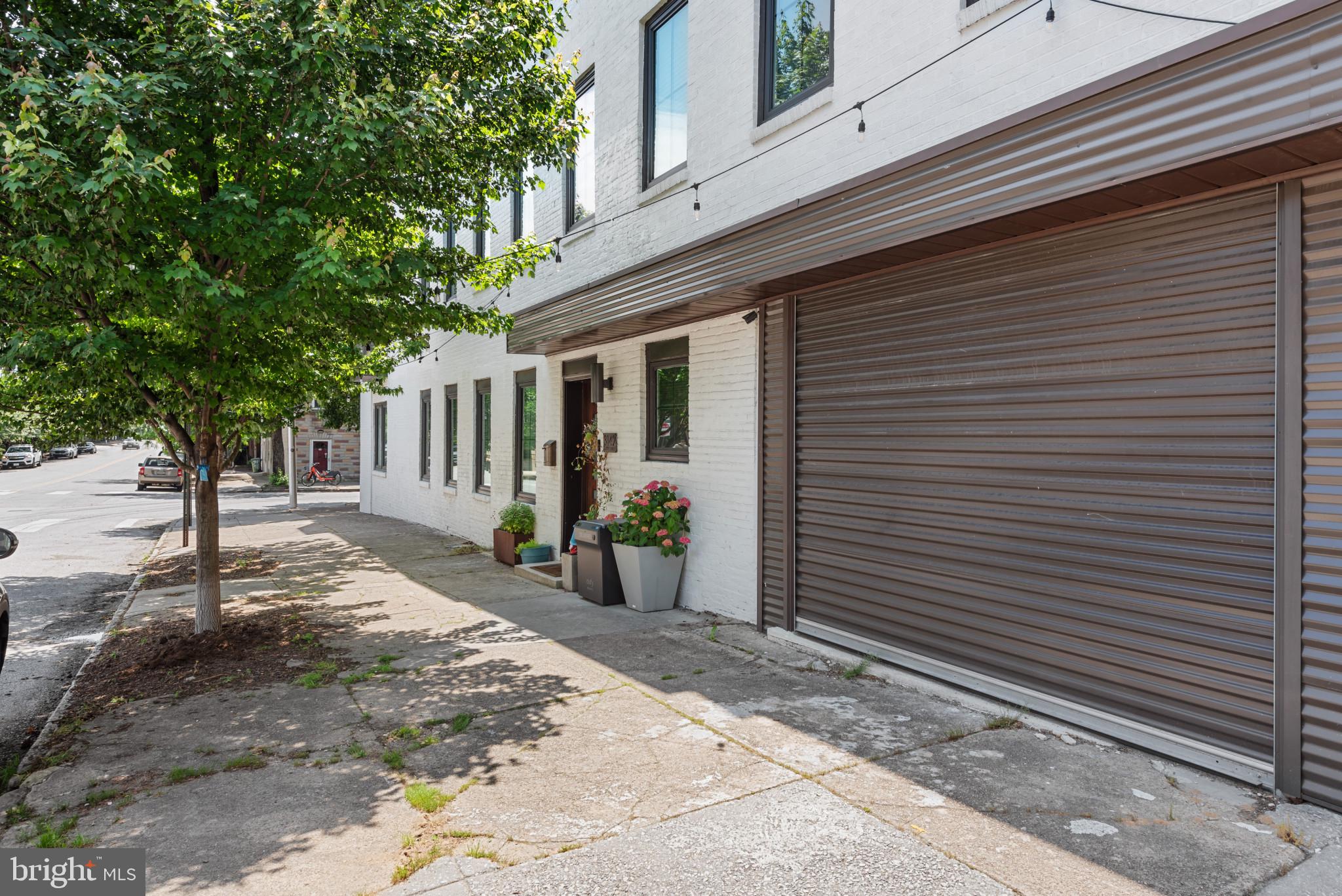 3142 ELLIOTT STREET