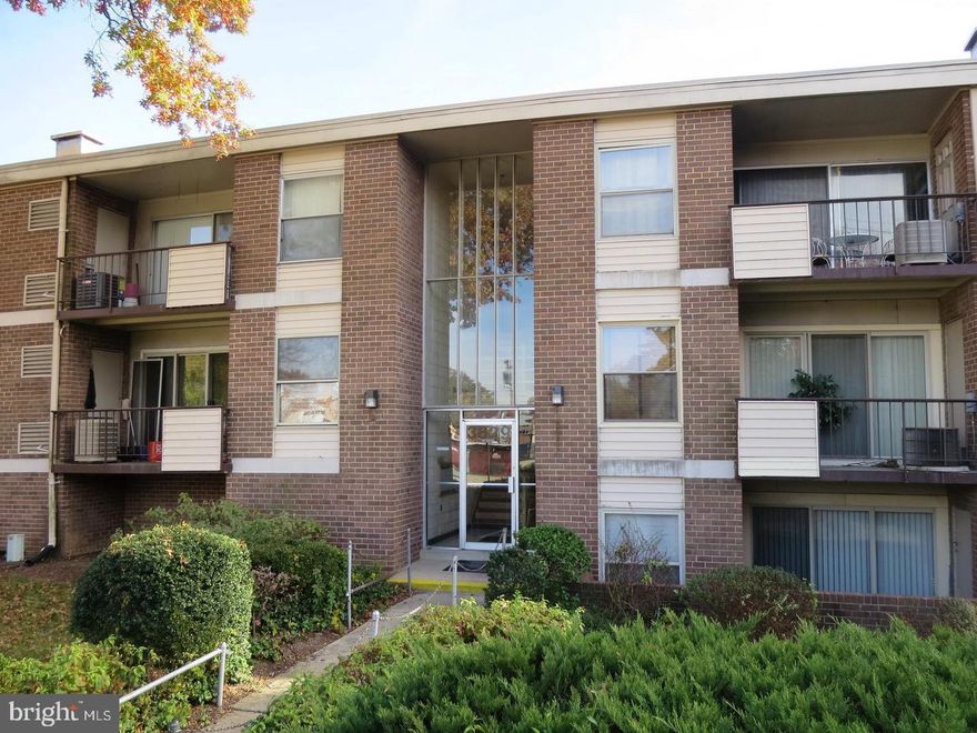 Great first time homebuyer or investor opportunity, wanting close proximity to DC, metro, major road arteries, and shopping centers.

Remodeled 2 bed / 1 bath condo in Suitland with lots of updates - Freshly painted, Gleaming hardwood flooring through the unit, upgraded kitchen with brand new stainless steel appliances - dishwasher, gas range, built-in microwave, Whirpool refrigerator, new counter tops.

Two huge bedrooms with large windows offering plenty of natural light. Master Bedroom has large walk-in closets and space to fit a king size bed. Live close to the city and minutes to the Capital Beltway, MGM Casino, Shopping Mall & the Tanger Outlets. Dine in or eat out to all types of culinary cuisine. Make this condo your Home Sweet Home.