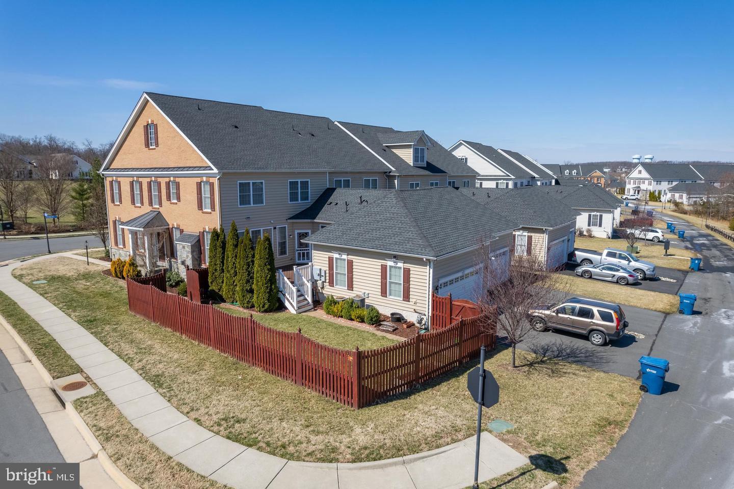 LOUDOUN VALLEY OLD TOWNE - Residential Lease