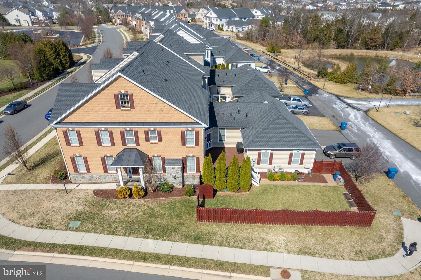 LOUDOUN VALLEY OLD TOWNE - Residential Lease