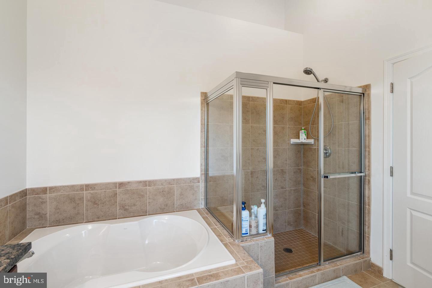 LOUDOUN VALLEY OLD TOWNE - Residential Lease