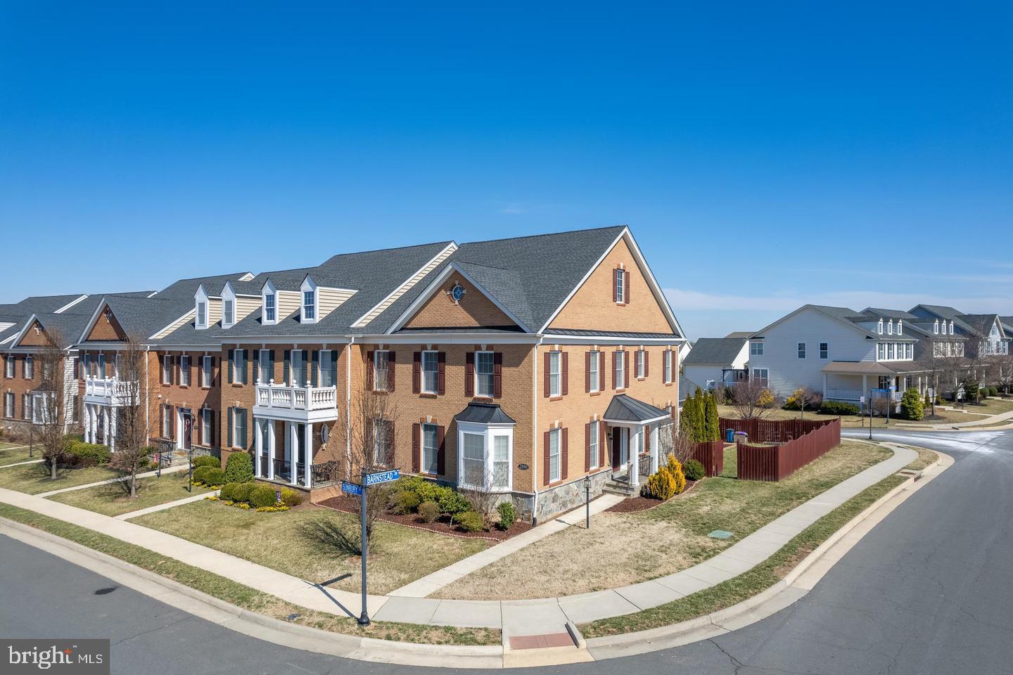 LOUDOUN VALLEY OLD TOWNE - Residential Lease