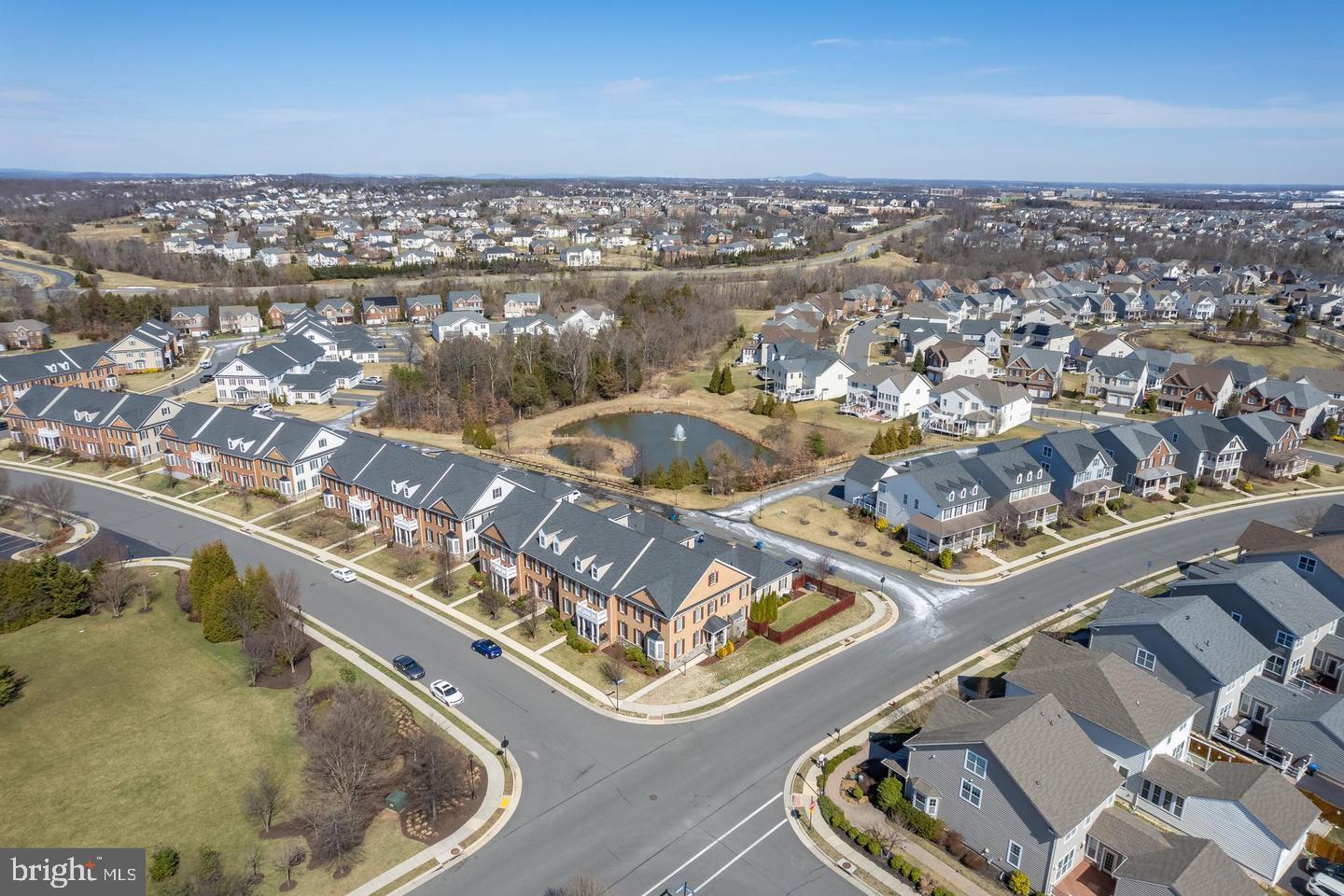 LOUDOUN VALLEY OLD TOWNE - Residential Lease