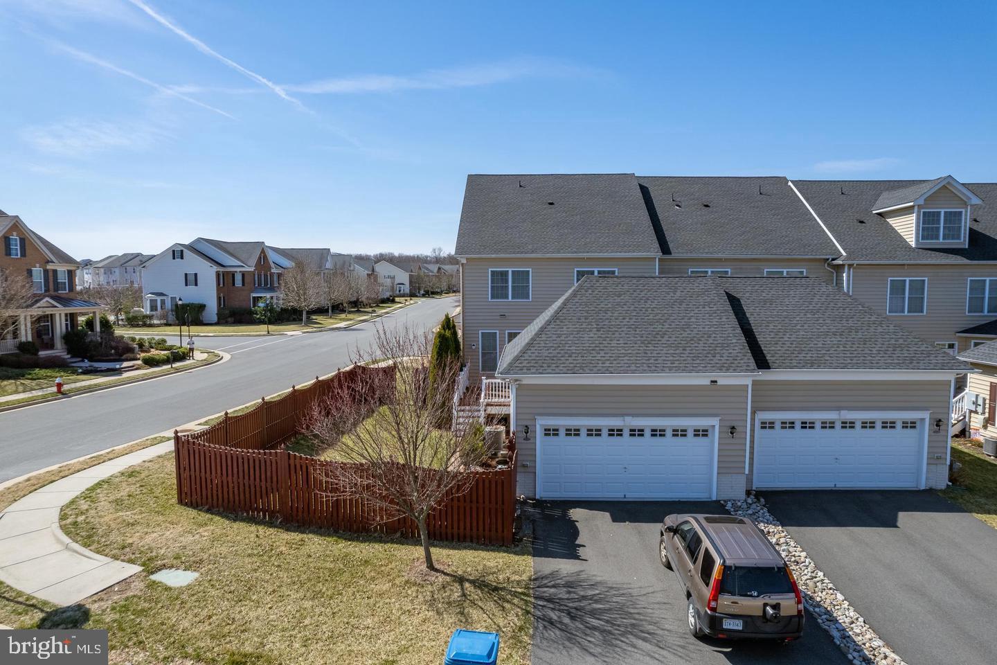 LOUDOUN VALLEY OLD TOWNE - Residential Lease