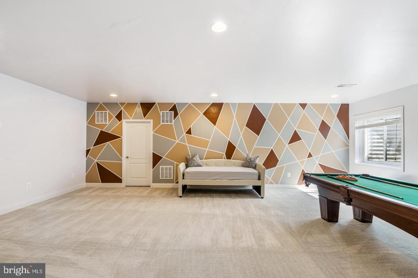 LOUDOUN VALLEY OLD TOWNE - Residential Lease