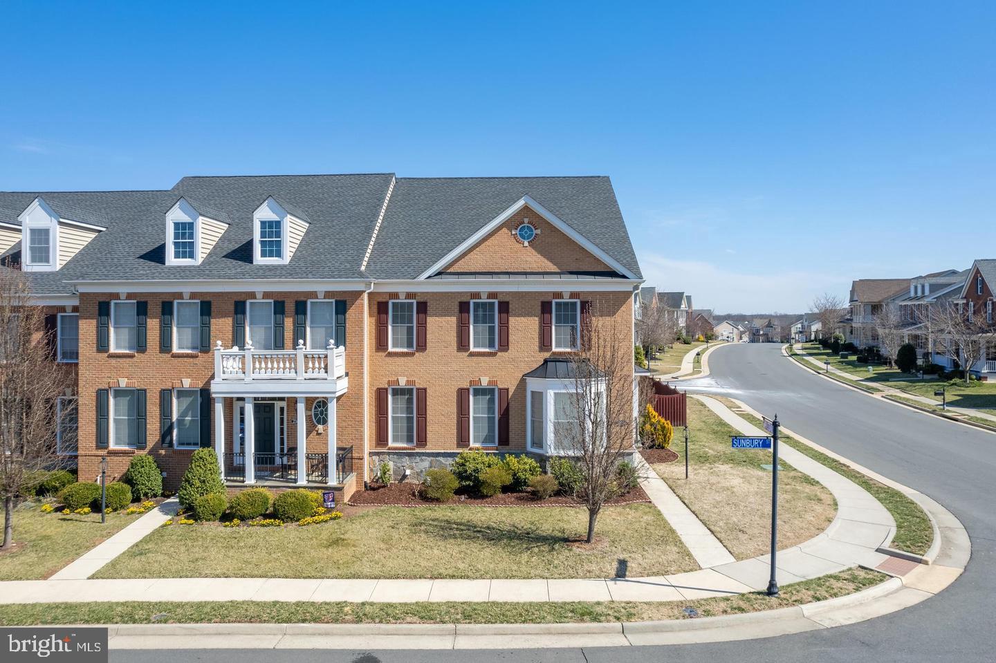 LOUDOUN VALLEY OLD TOWNE - Residential Lease