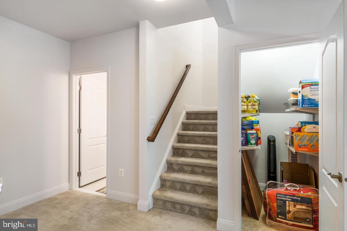 LOUDOUN VALLEY OLD TOWNE - Residential Lease