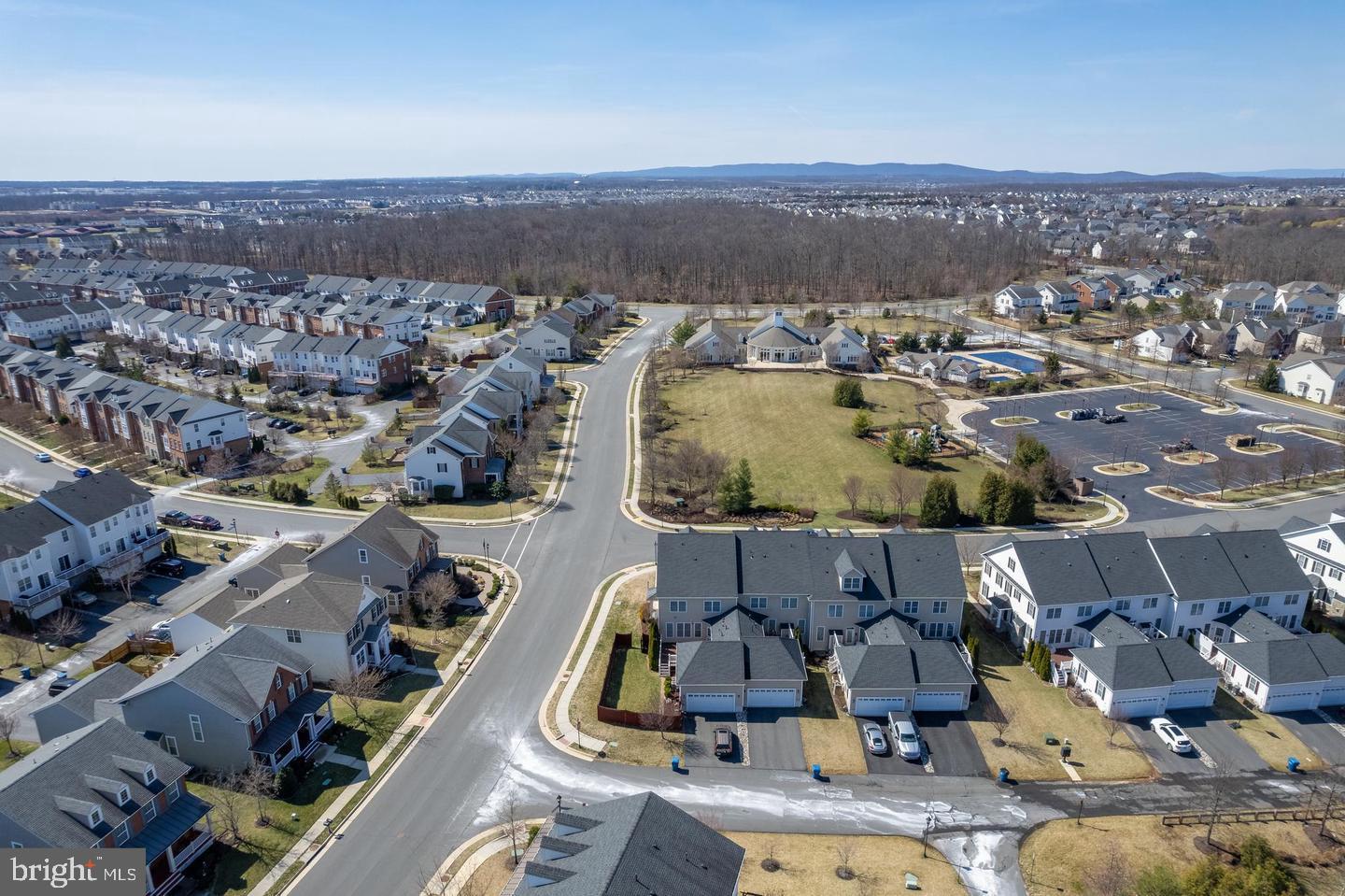 LOUDOUN VALLEY OLD TOWNE - Residential Lease