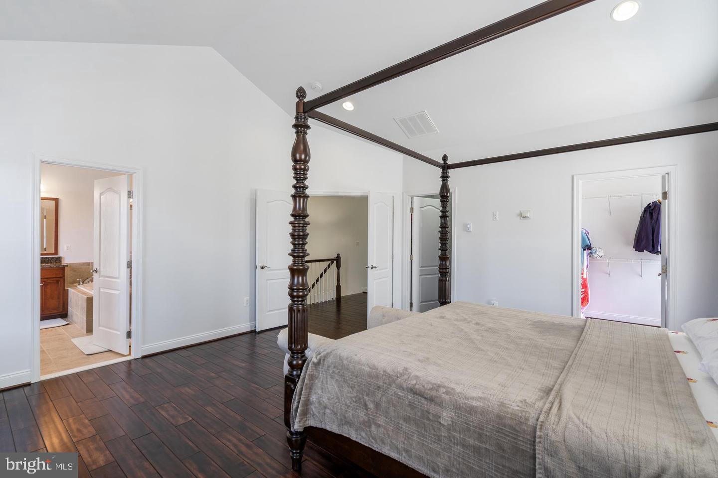 LOUDOUN VALLEY OLD TOWNE - Residential Lease