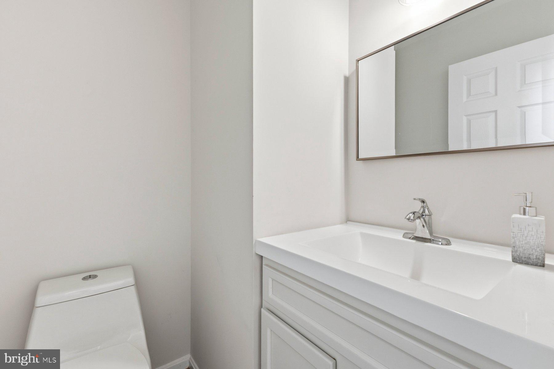 2728 LONDON PLANE COURT