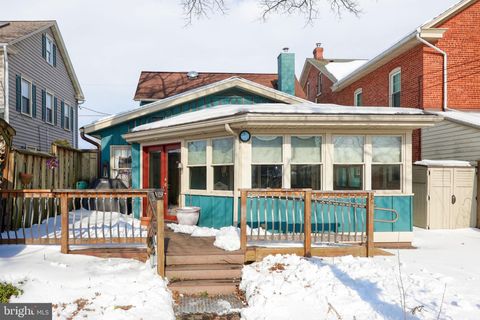 Tiny photo for 16 E Market Street, LITITZ, PA 17543 (MLS # PALA2082880)