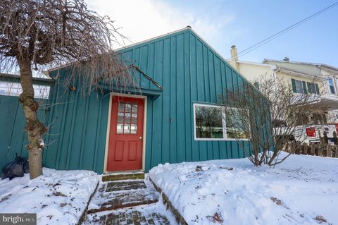 Tiny photo for 16 E Market Street, LITITZ, PA 17543 (MLS # PALA2082880)