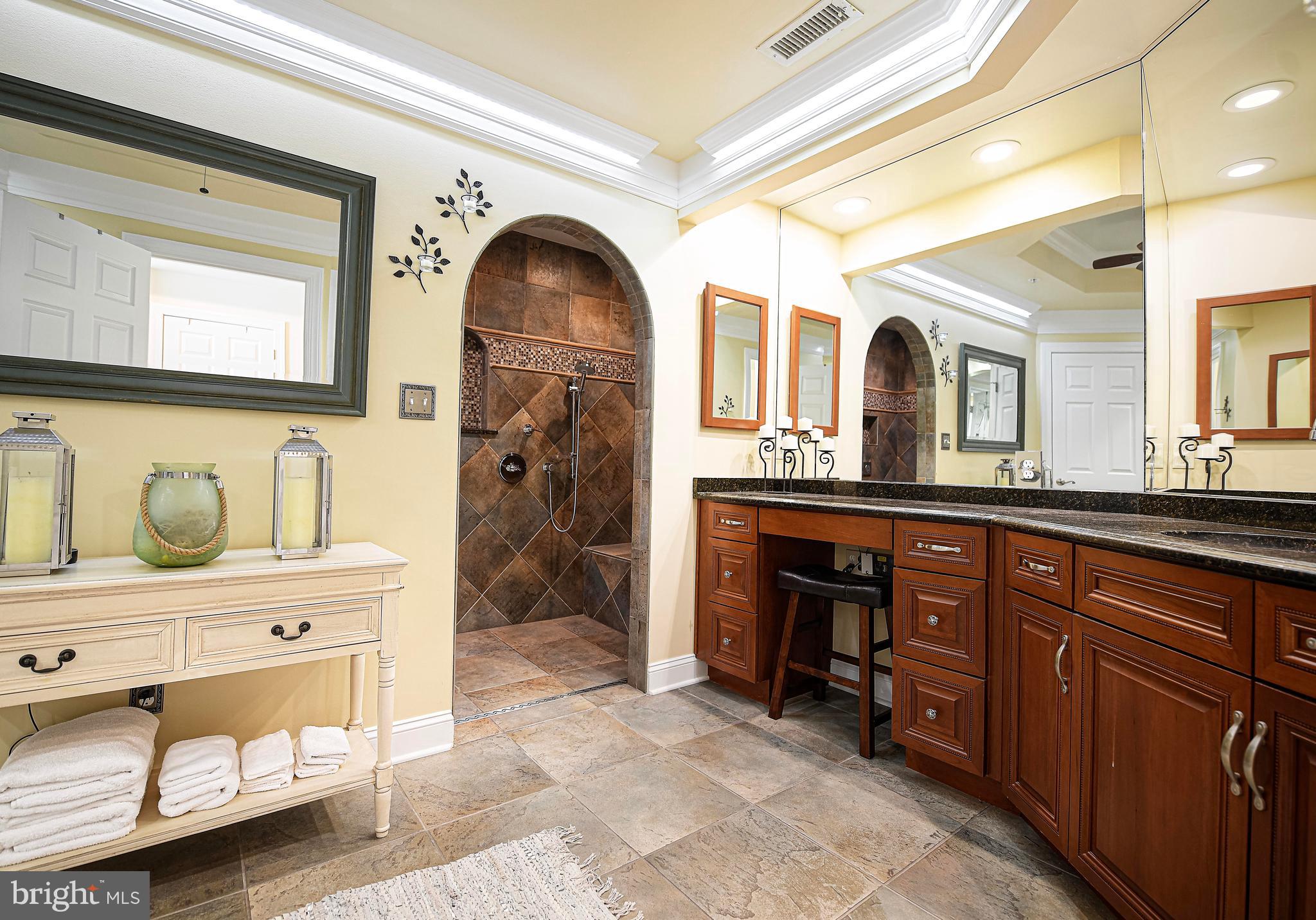 WATERS EDGE - Residential