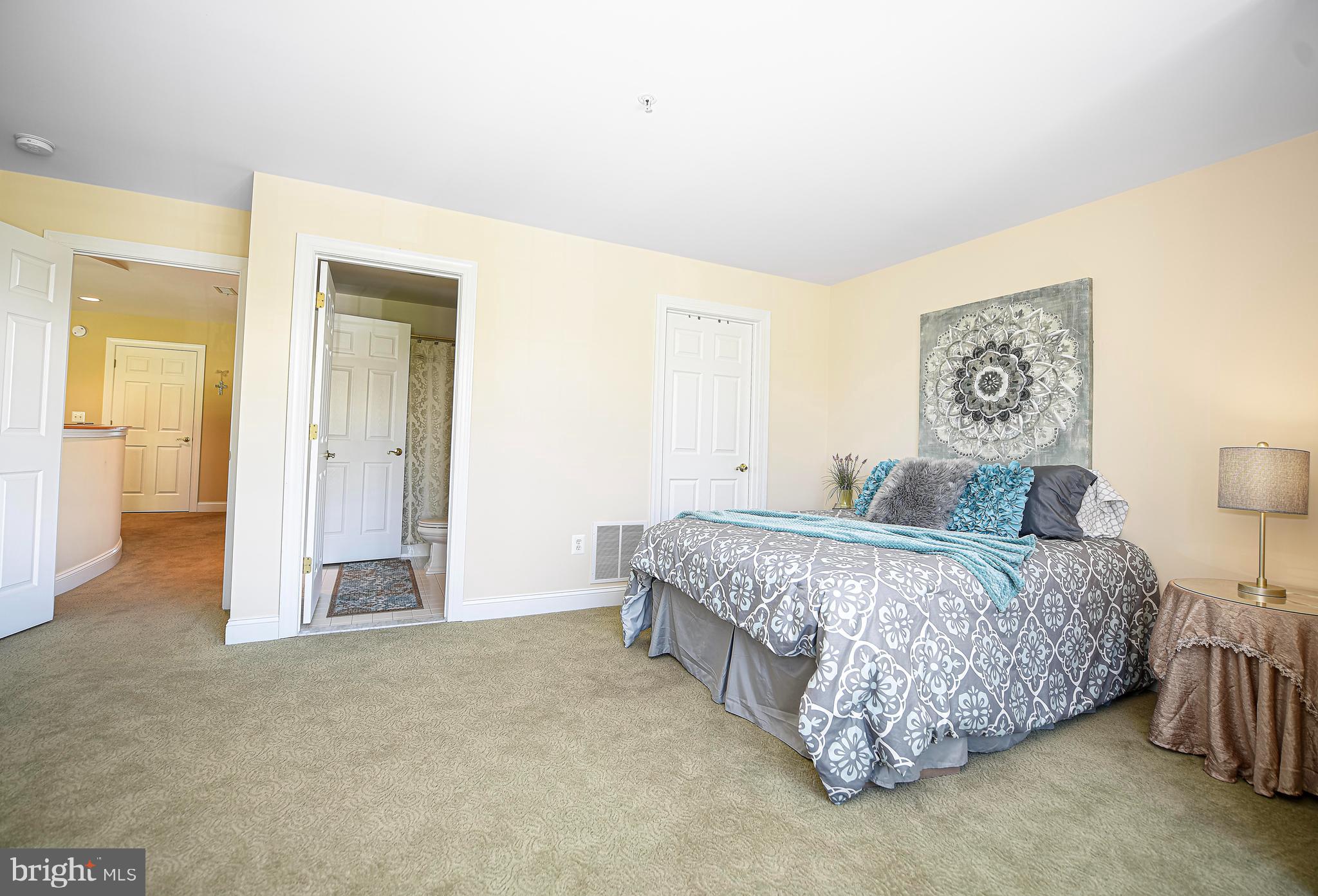 WATERS EDGE - Residential