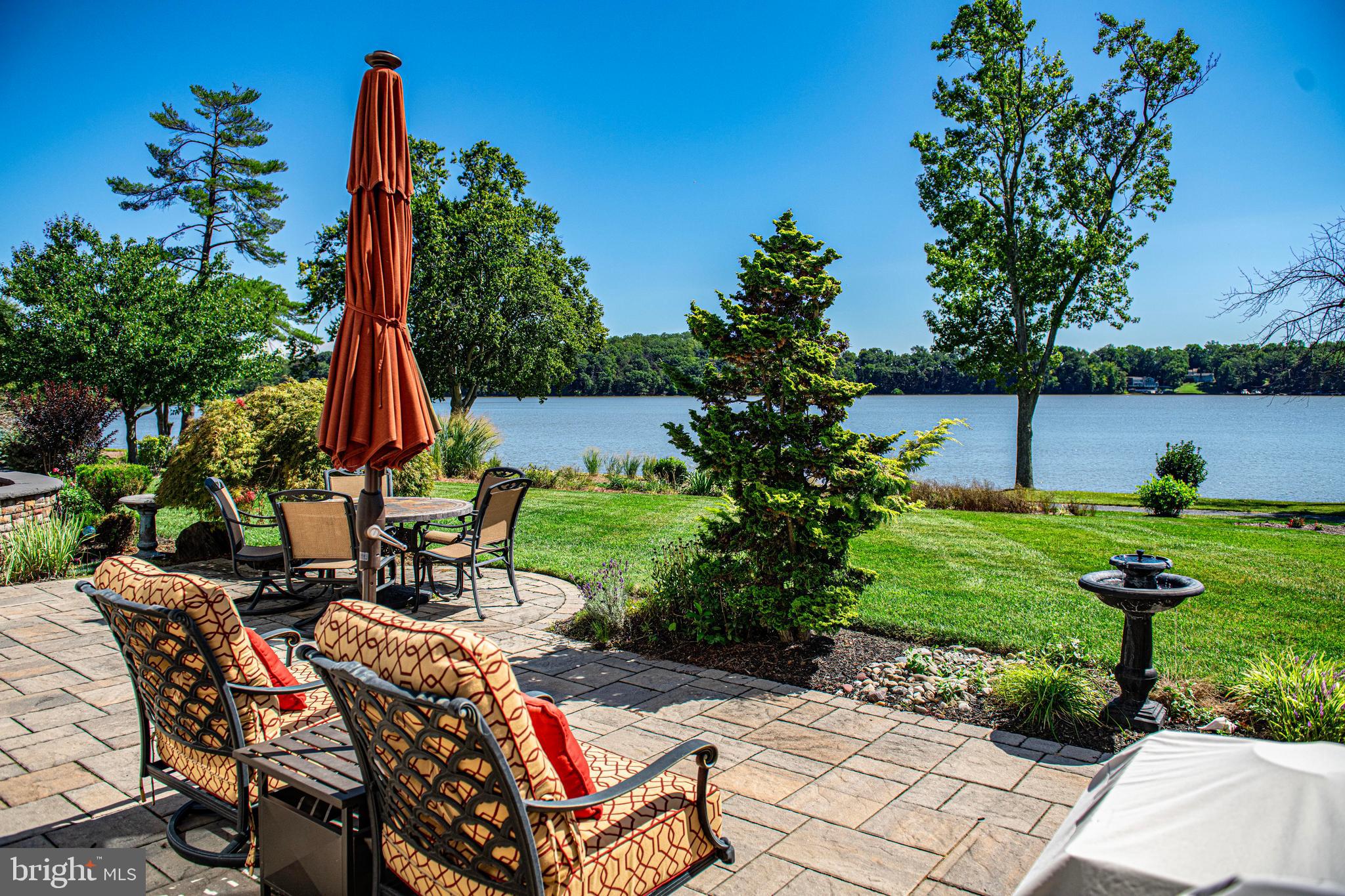 WATERS EDGE - Residential