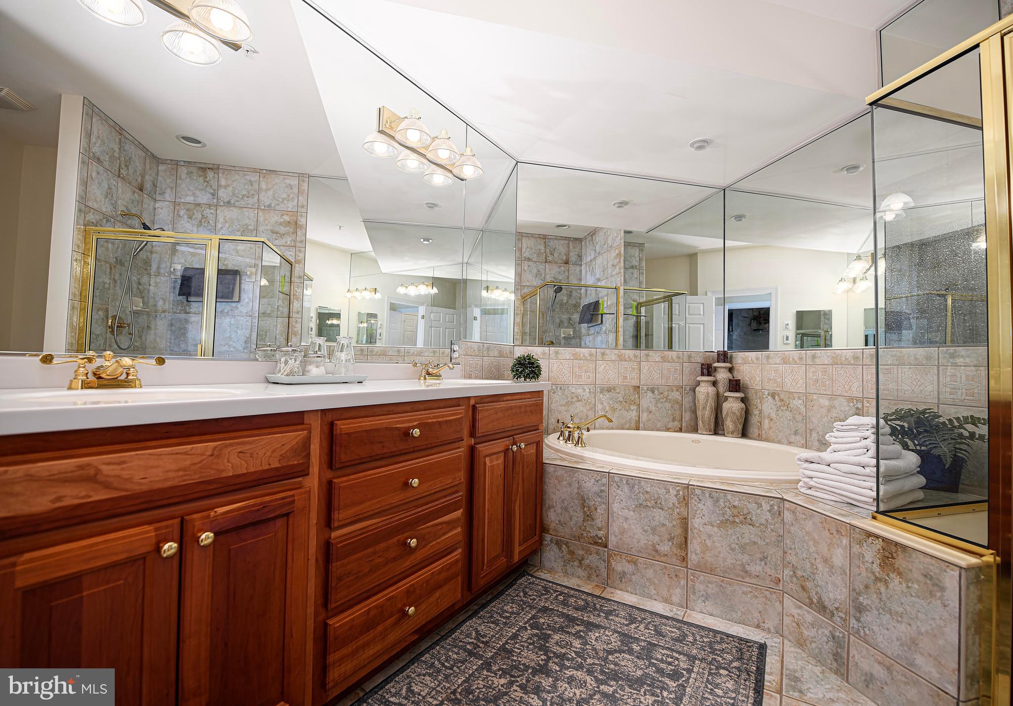 WATERS EDGE - Residential