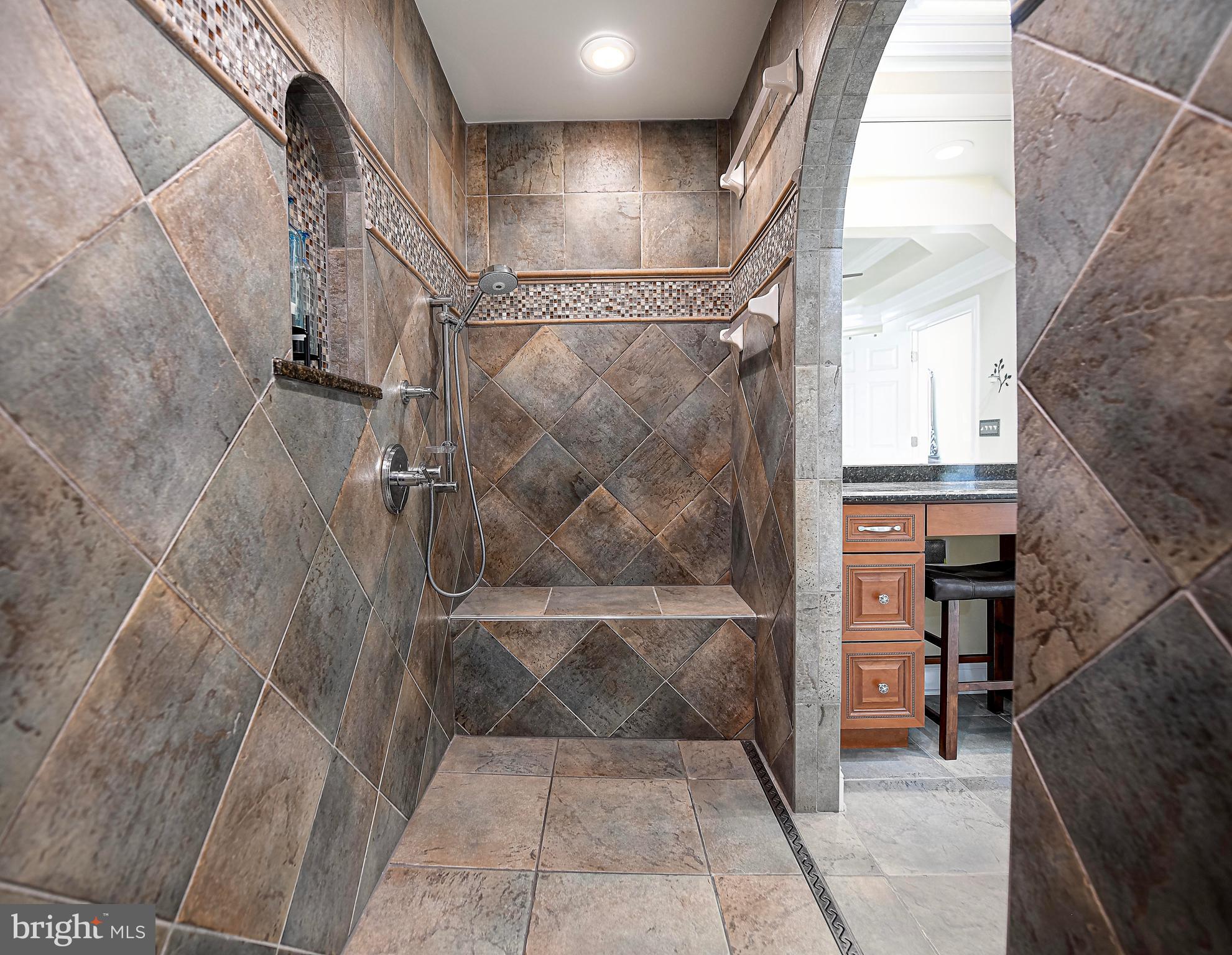 WATERS EDGE - Residential