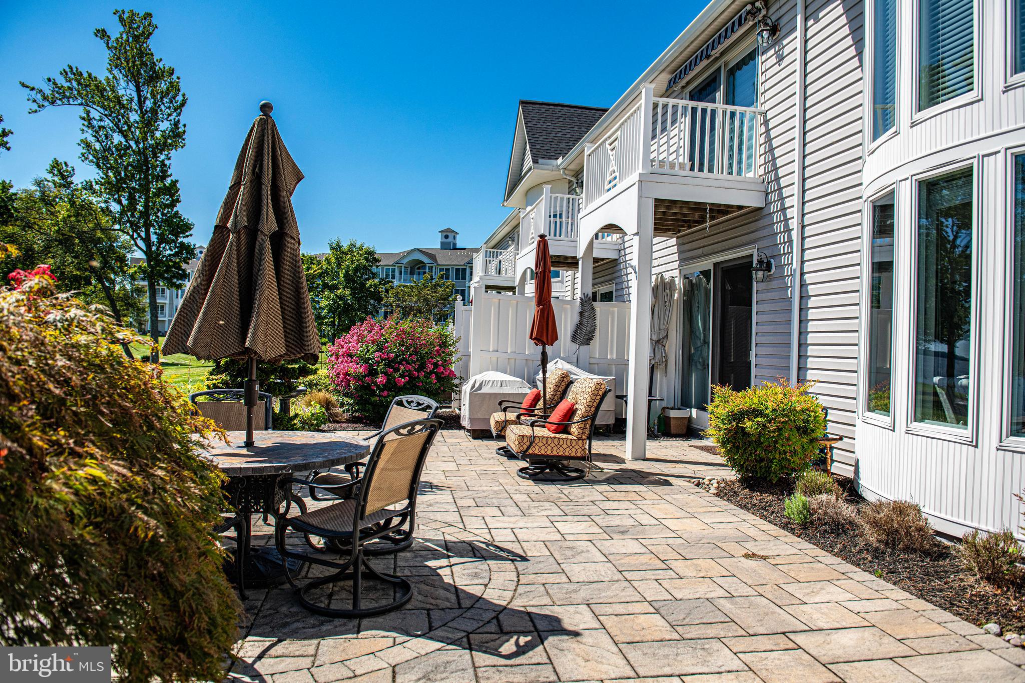 WATERS EDGE - Residential