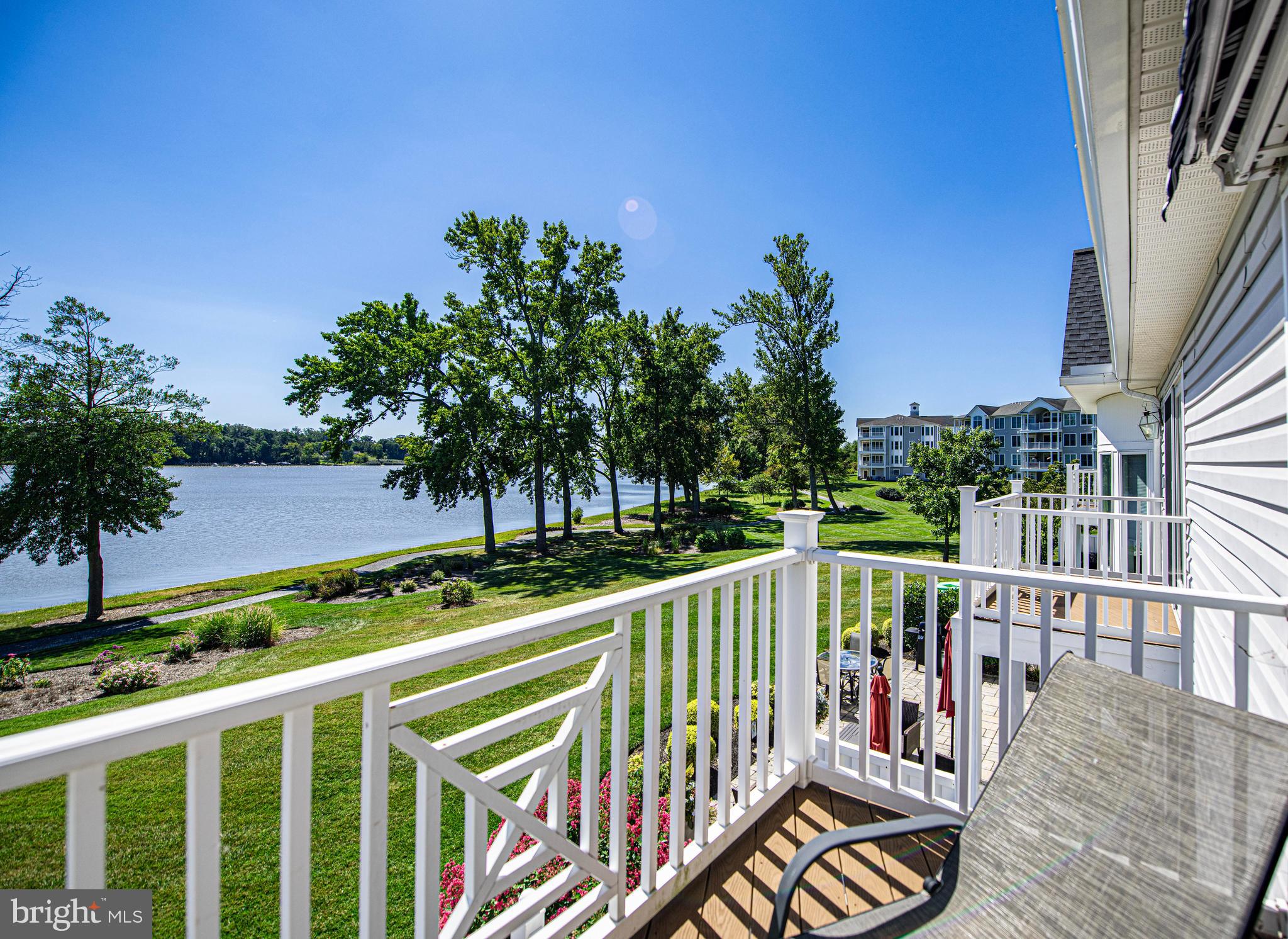 WATERS EDGE - Residential