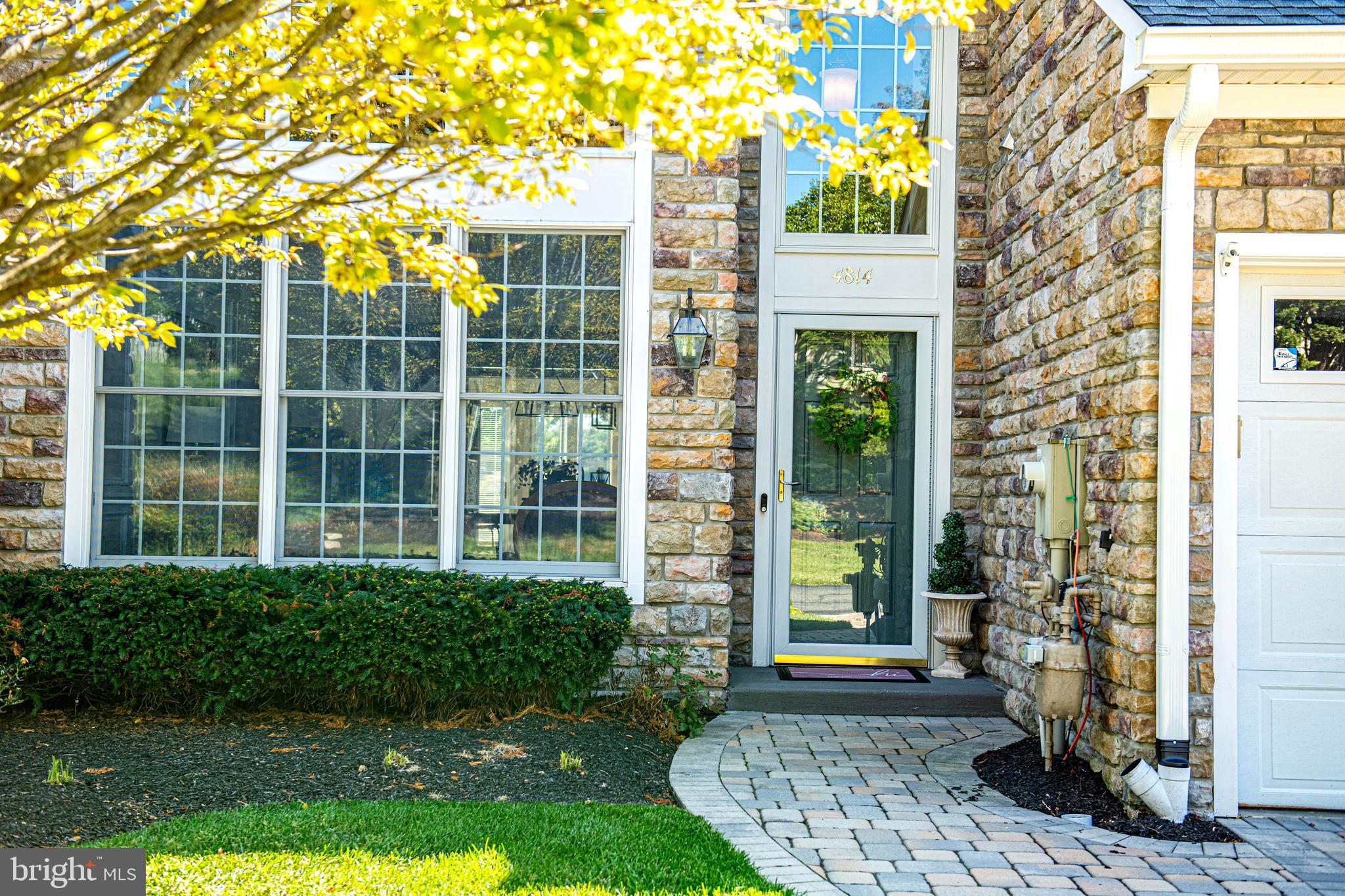 WATERS EDGE - Residential