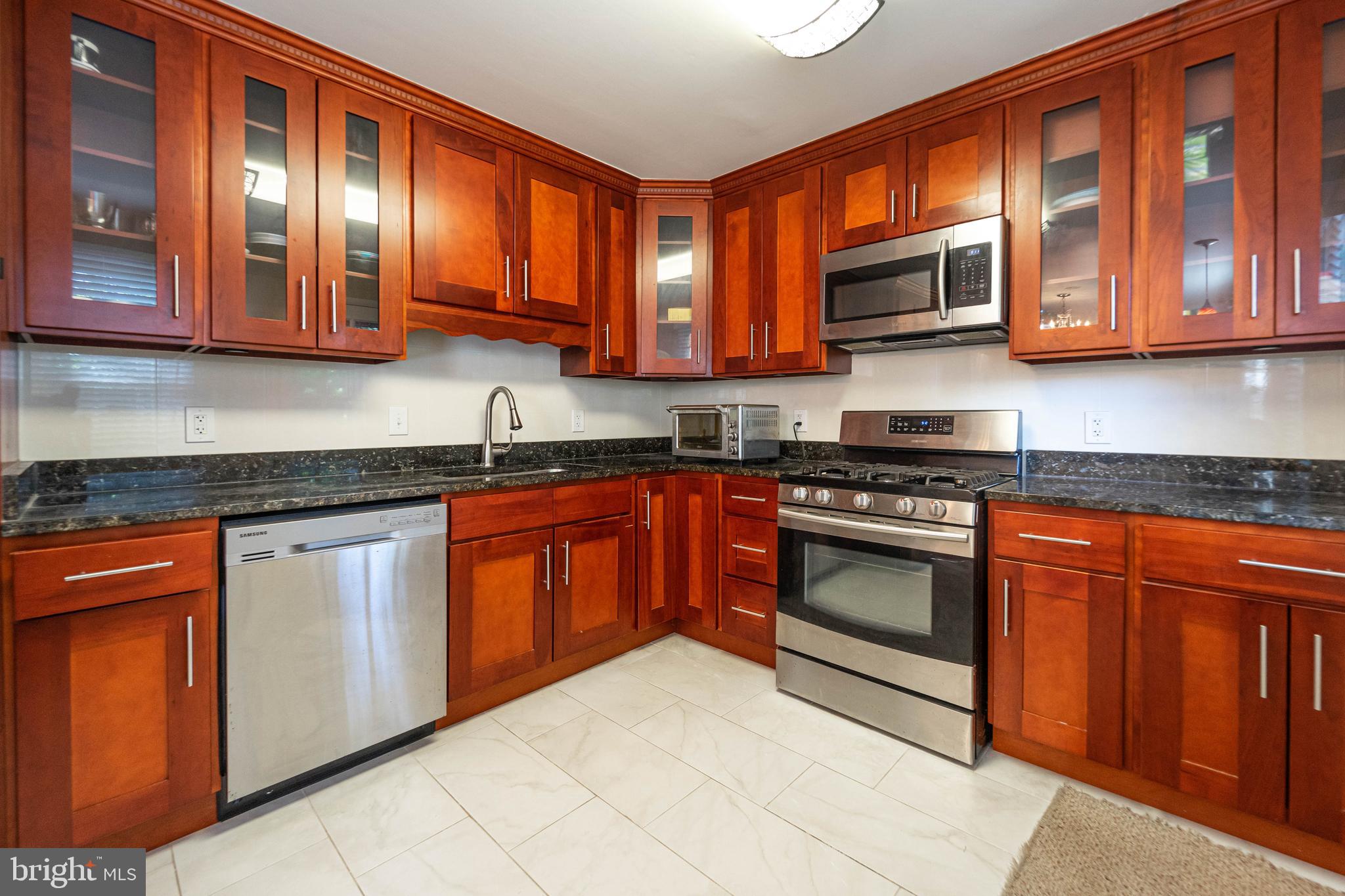 WEST END PARK - Residential