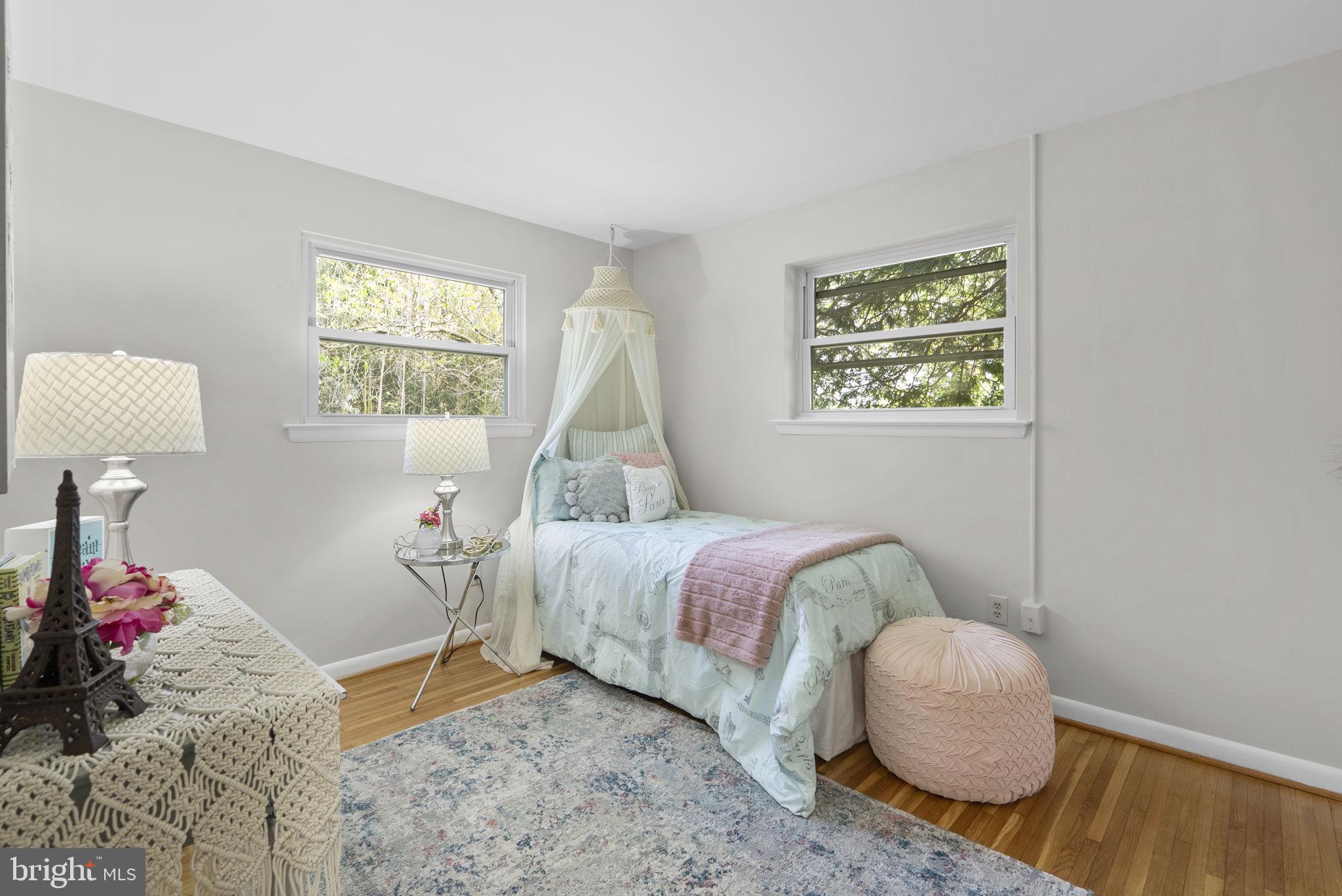 WHEATON WOODS - Residential