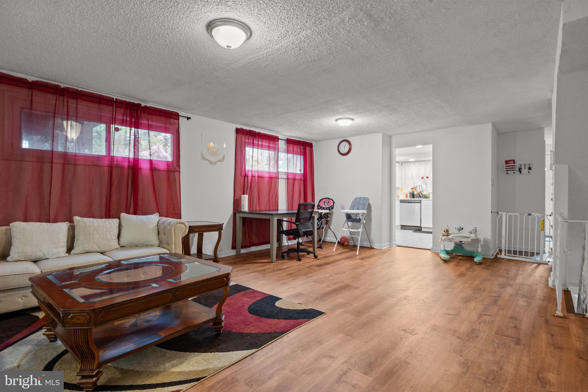 RAVENWOOD - Residential