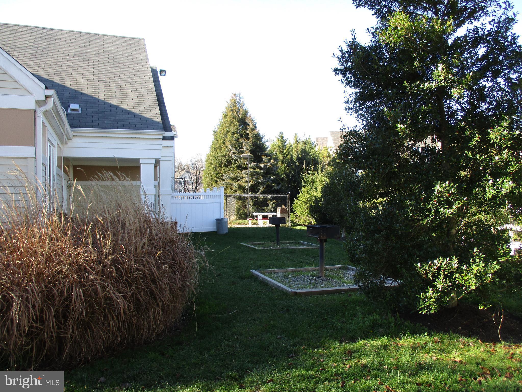 HIGHLAND AT GUNSTON CORNER - Residential Lease