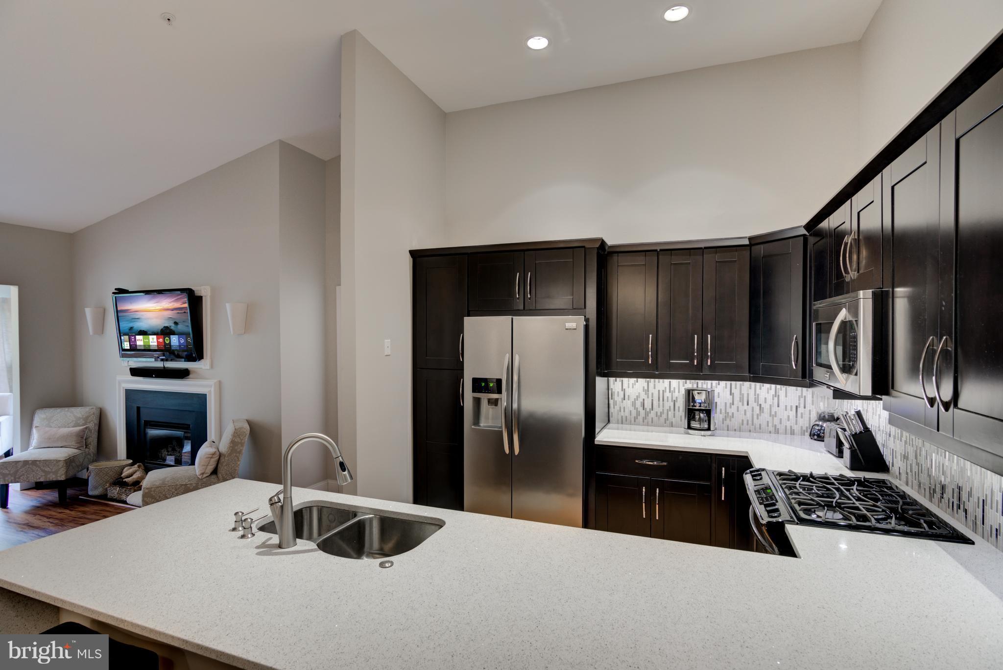 HIGHLAND AT GUNSTON CORNER - Residential Lease