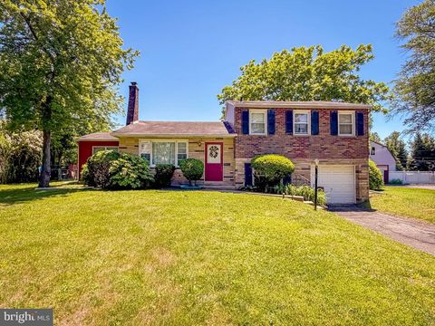 Homes For Sale - 74 Meadow Lane<br/> RICHBORO, PA 18954