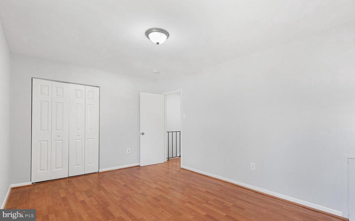 GLASSMANOR - Residential Lease