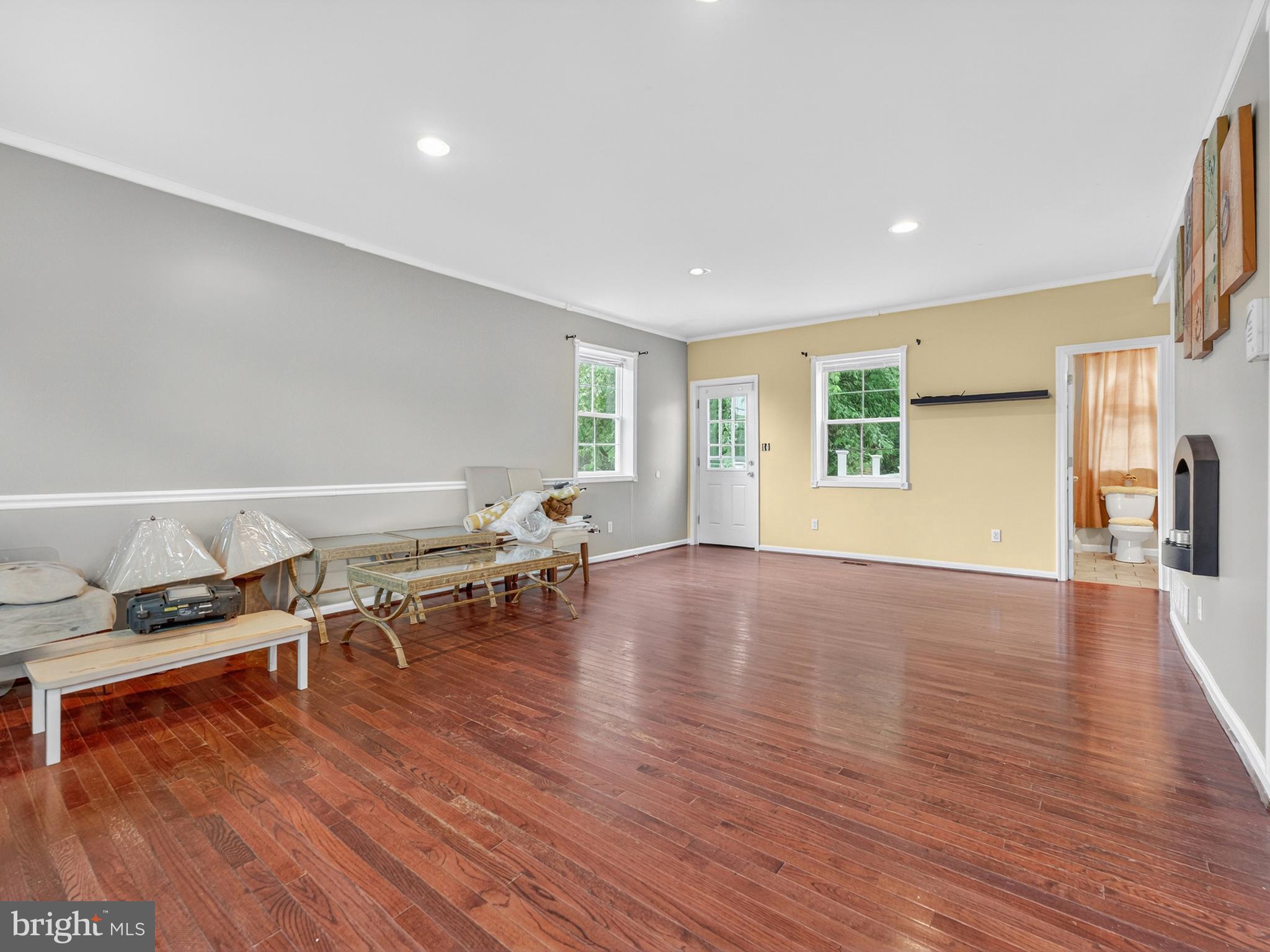 26 N ACADEMY AVENUE