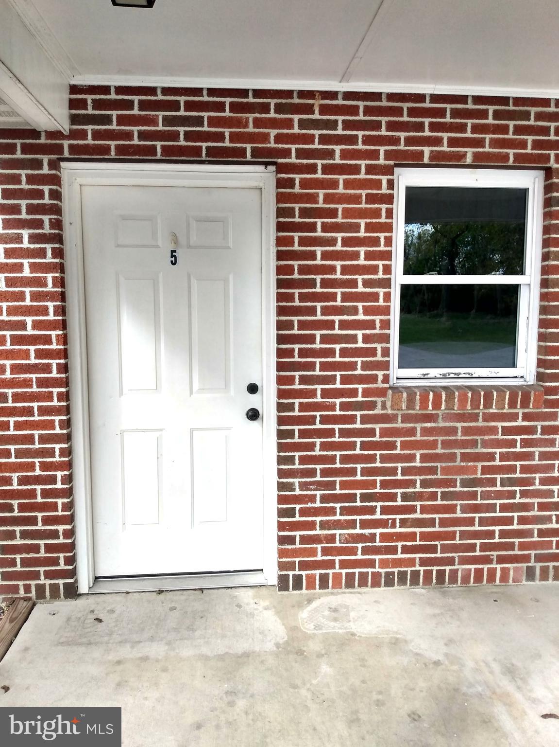 861 BUCHANAN TRAIL E 5