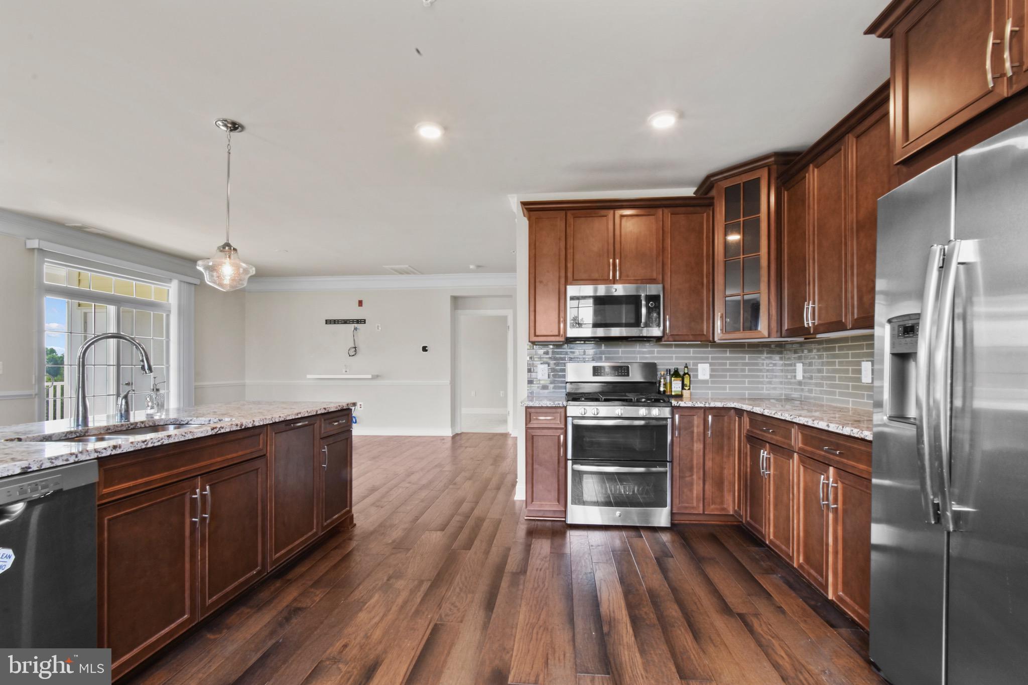 REGENCY AT ASHBURN - Residential