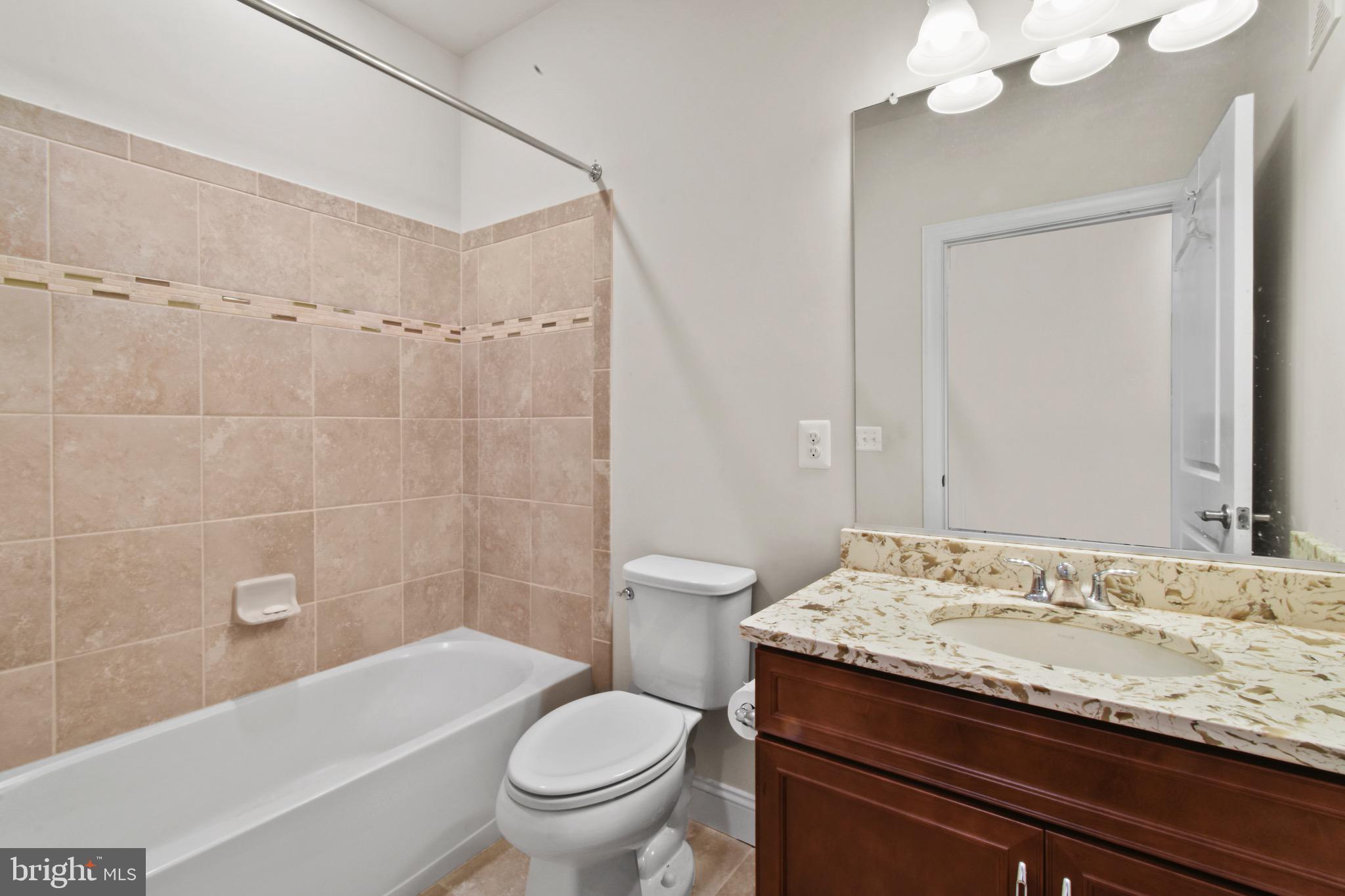 REGENCY AT ASHBURN - Residential