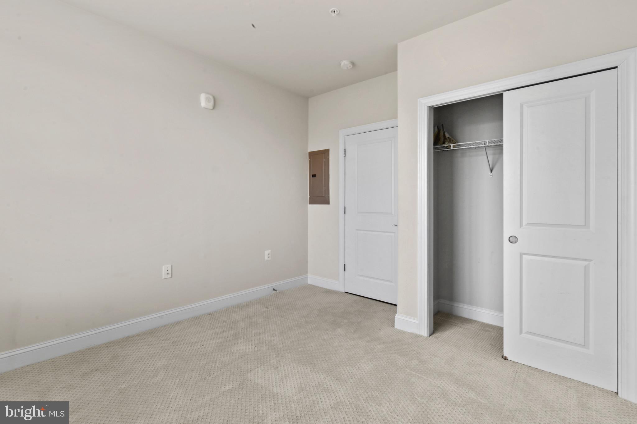 REGENCY AT ASHBURN - Residential