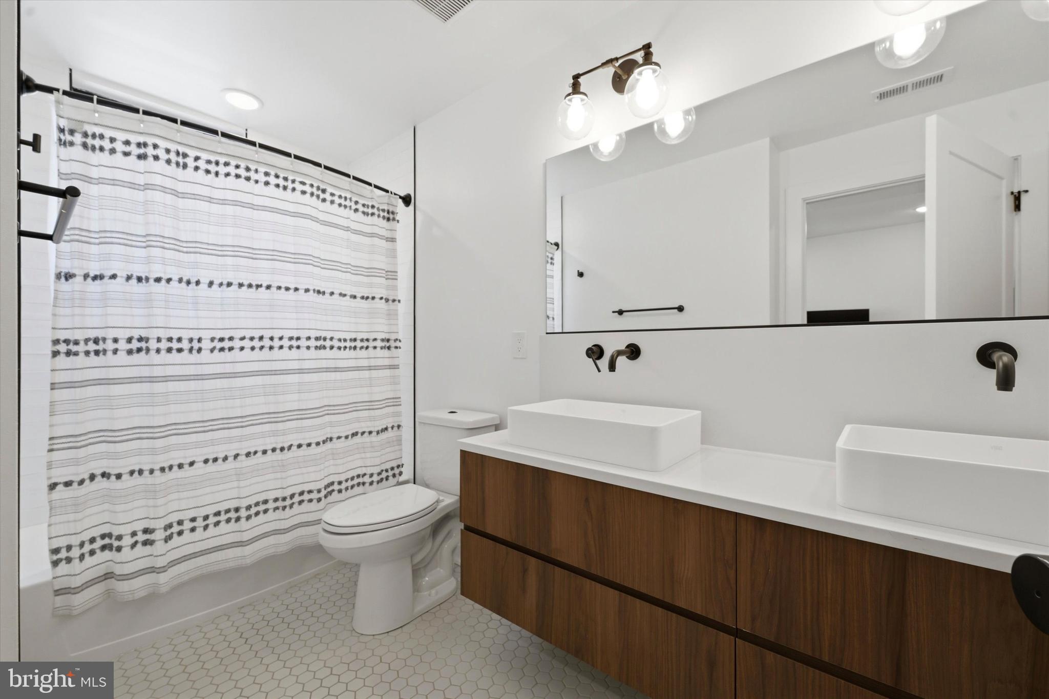 FAIRMOUNT - Residential