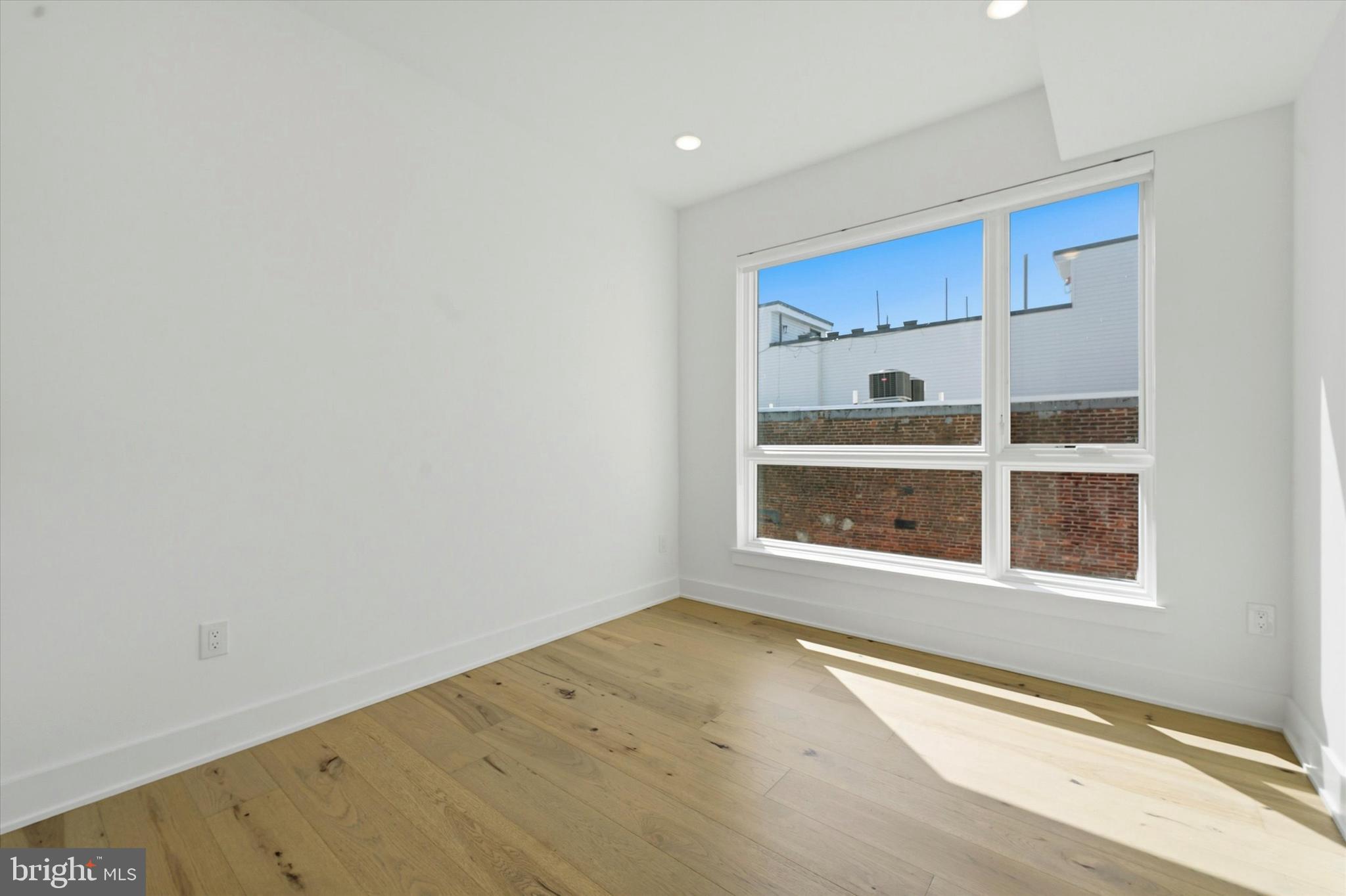 FAIRMOUNT - Residential