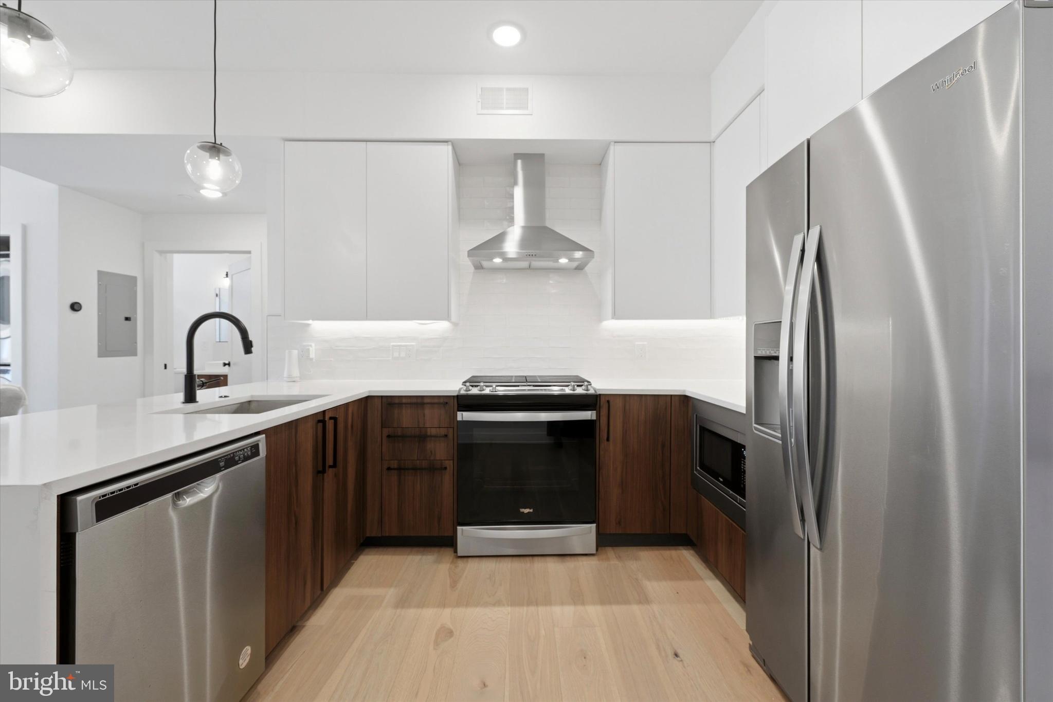 FAIRMOUNT - Residential