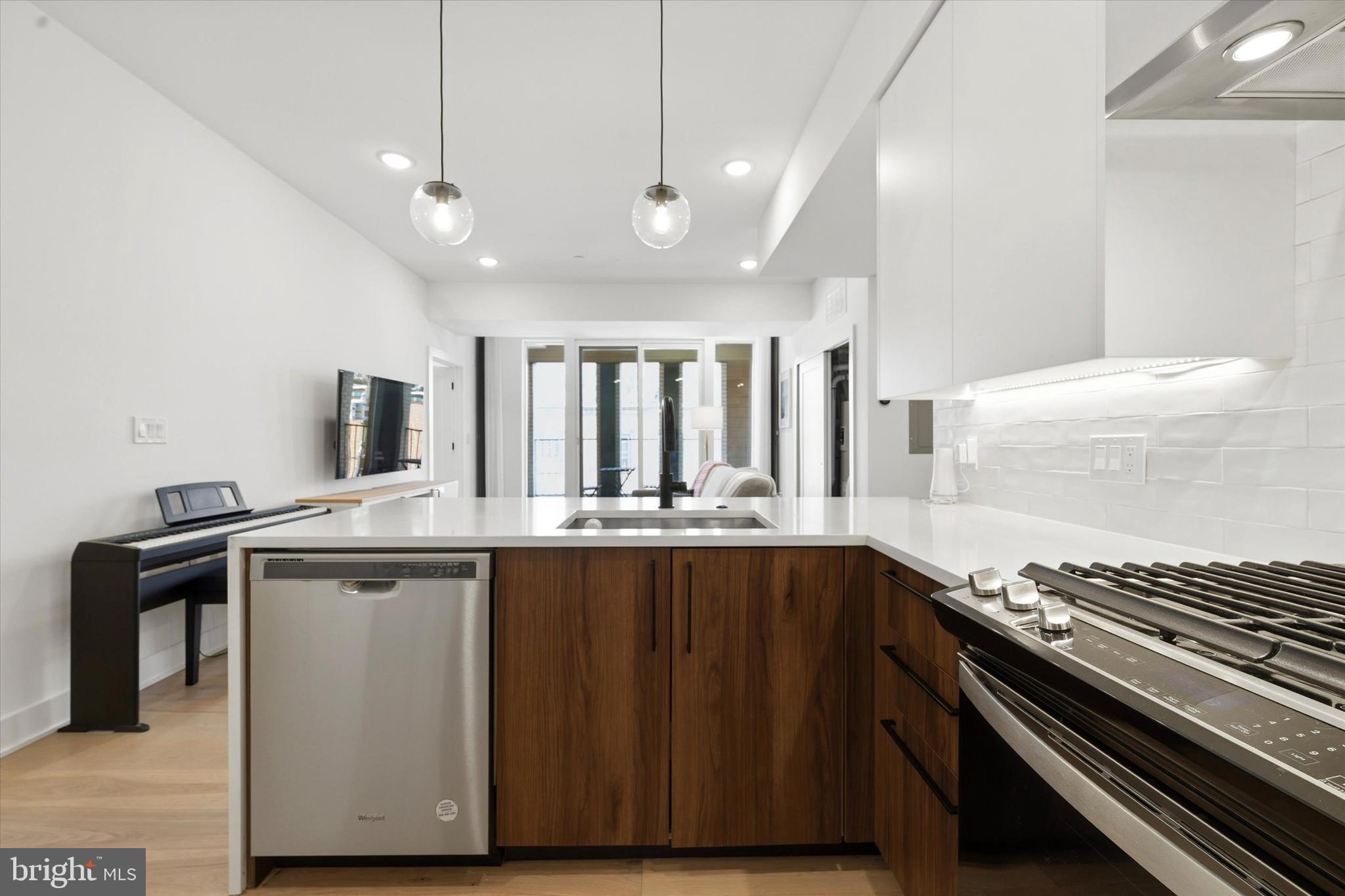 FAIRMOUNT - Residential