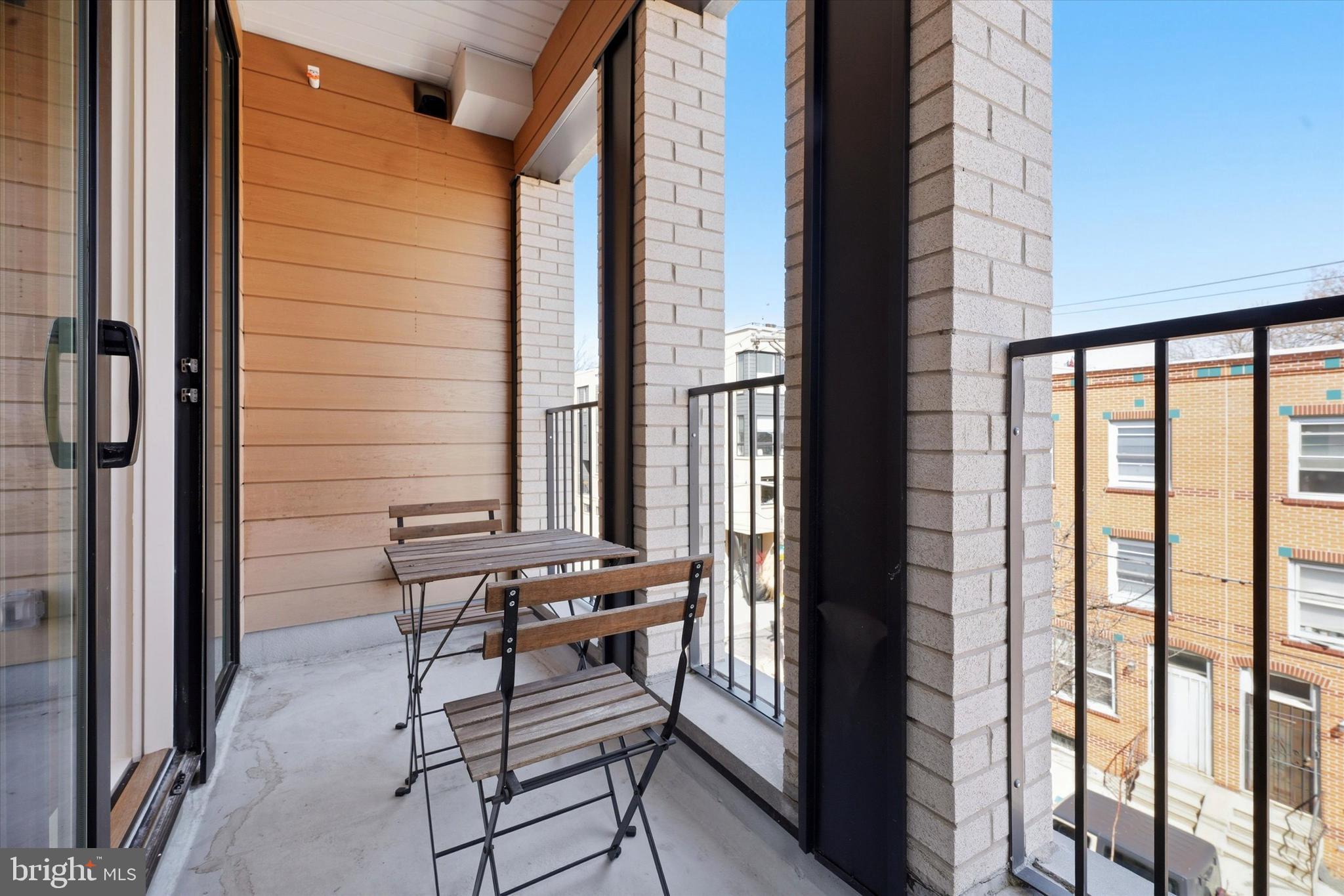 FAIRMOUNT - Residential